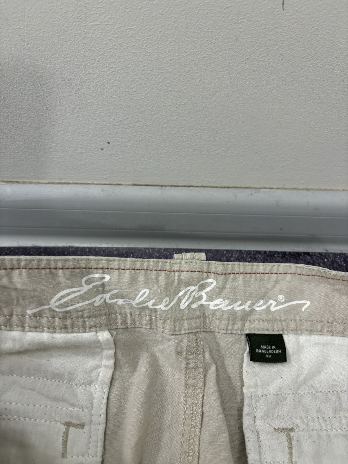 Eddie Bauer Eddie Bauer 2000s Wide-Leg Utility Hype Baggy Cargo Shorts Size US 38 / EU 54 - 11 Thumbnail