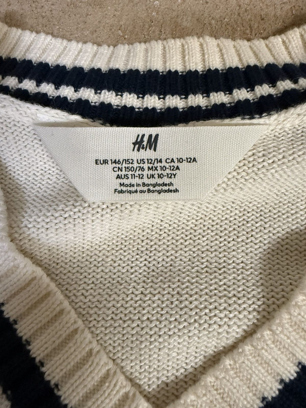 Other Cream and Navy Sweater Vest Size US XS / EU 42 / 0 - 3 Thumbnail