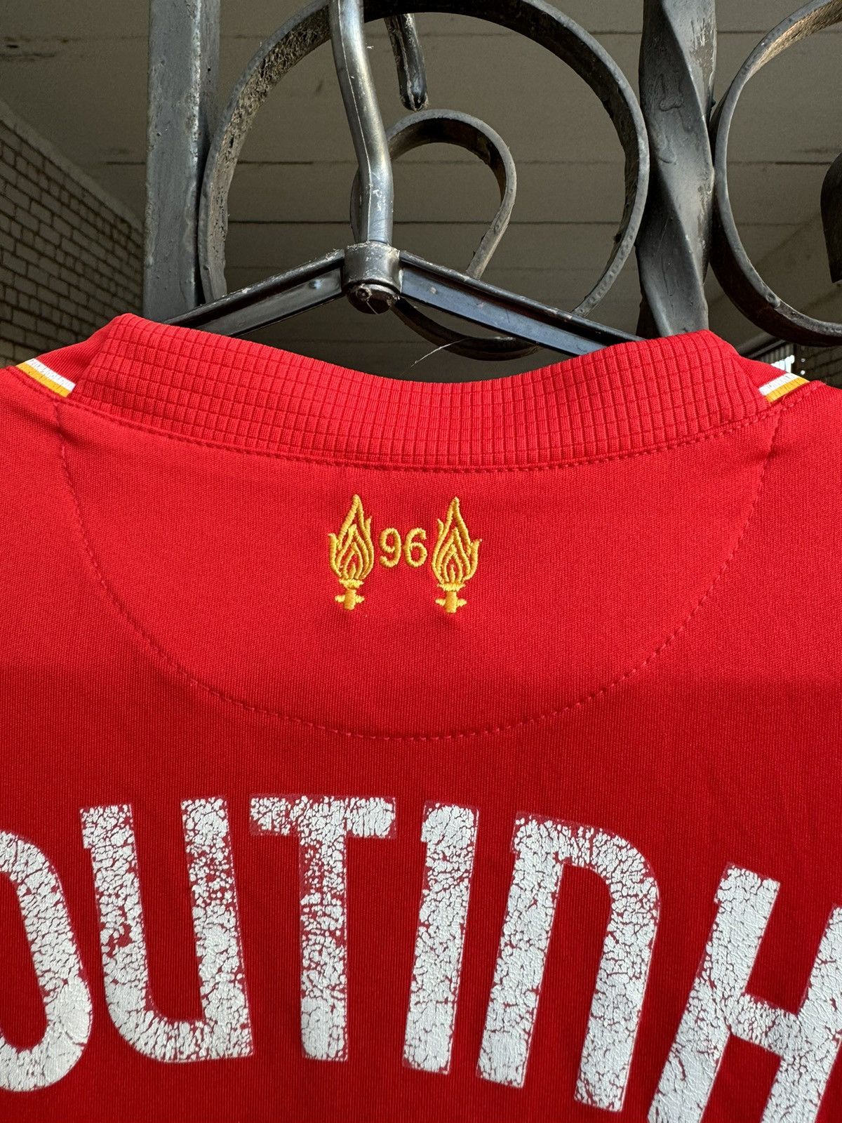 New Balance Liverpool 2015/2016 Home Jersey Coutihno Blokecore Size US M / EU 48-50 / 2 - 17 Thumbnail