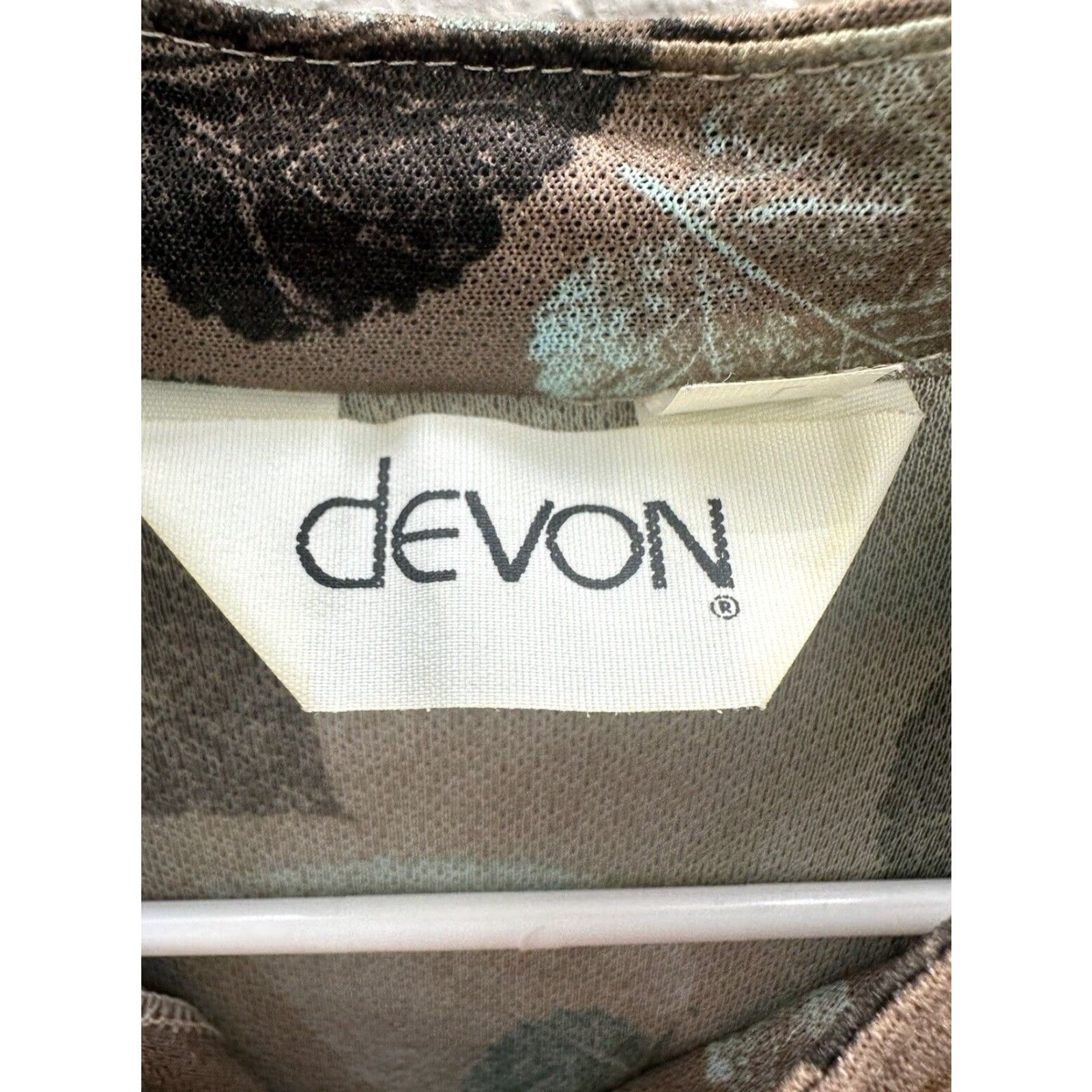 Vintage Devon Womens Blouse Large Long Sleeve Brown Leaf Half Button Up Shirt Womens Casual Sleeve Regular Fall Spring Summer Crew Neck Size L / US 10 / IT 46 - 4 Thumbnail