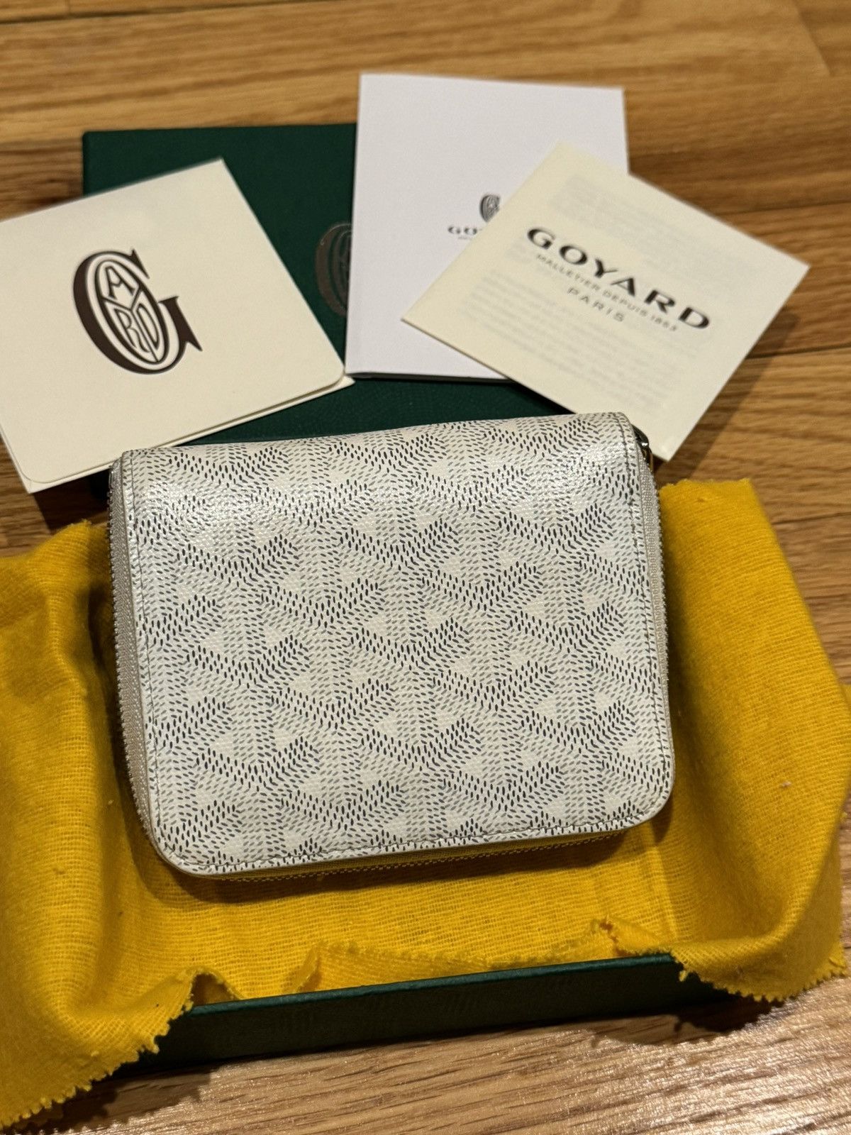 Goyard *RARE* Goyard White Zip Wallet/Coin Pouch Size ONE SIZE - 5 Thumbnail