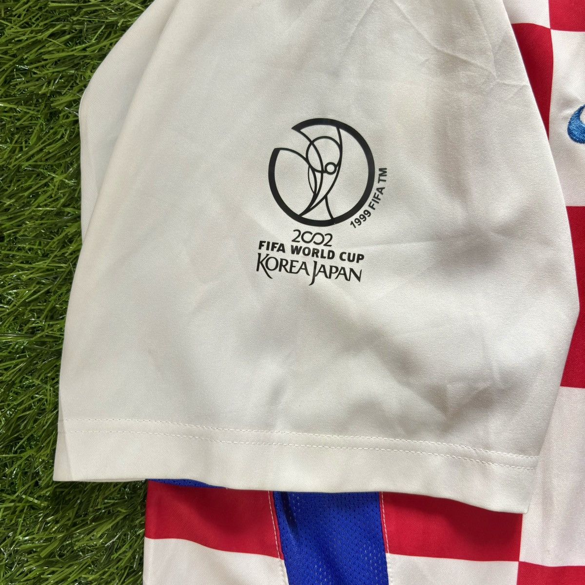 Nike Nike Croatia Home 2002 Davor Suker #9 Soccer Jersey Size US XL / EU 56 / 4 - 6 Thumbnail