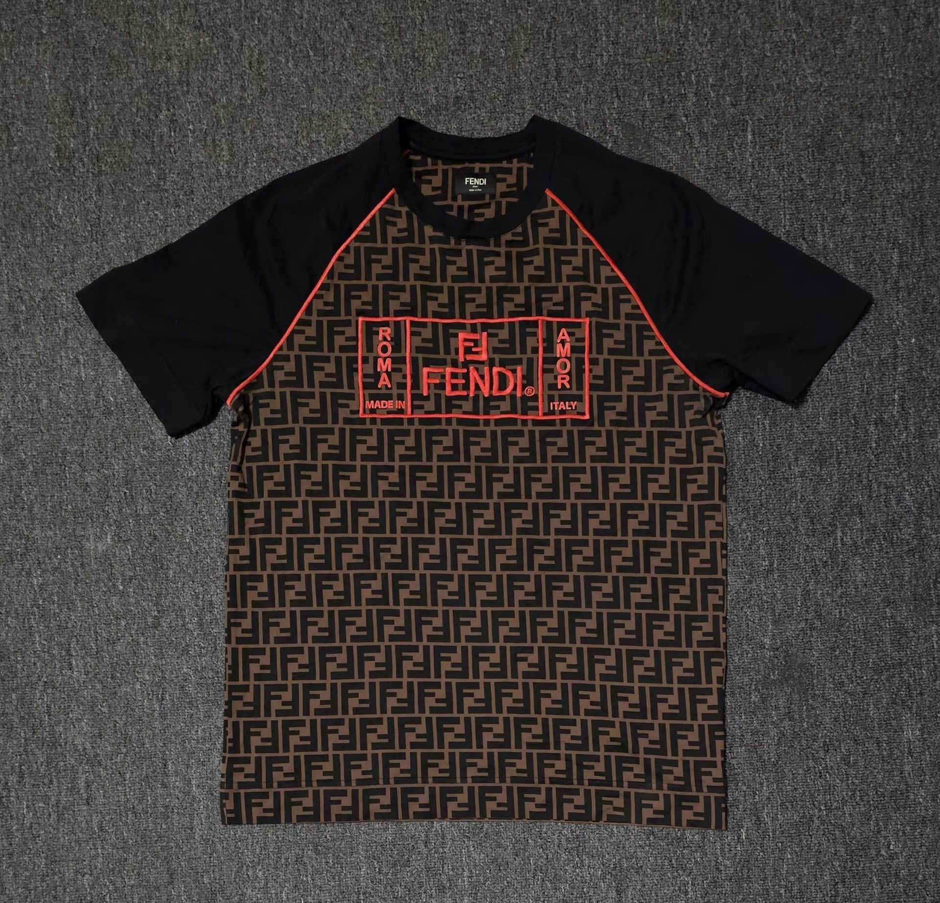 Fendi Fendi All-Over Print Short Sleeve T-shirt Size US XS / EU 42 / 0 - 1 Thumbnail
