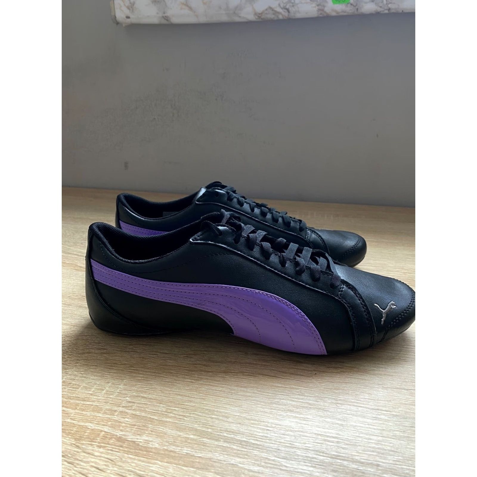 Puma VINTAGE Puma SpeedCat Sneakers Women US 7 EUR 39 Black Retro 2000s Nike-less? Size US 7 / IT 37 - 3 Thumbnail
