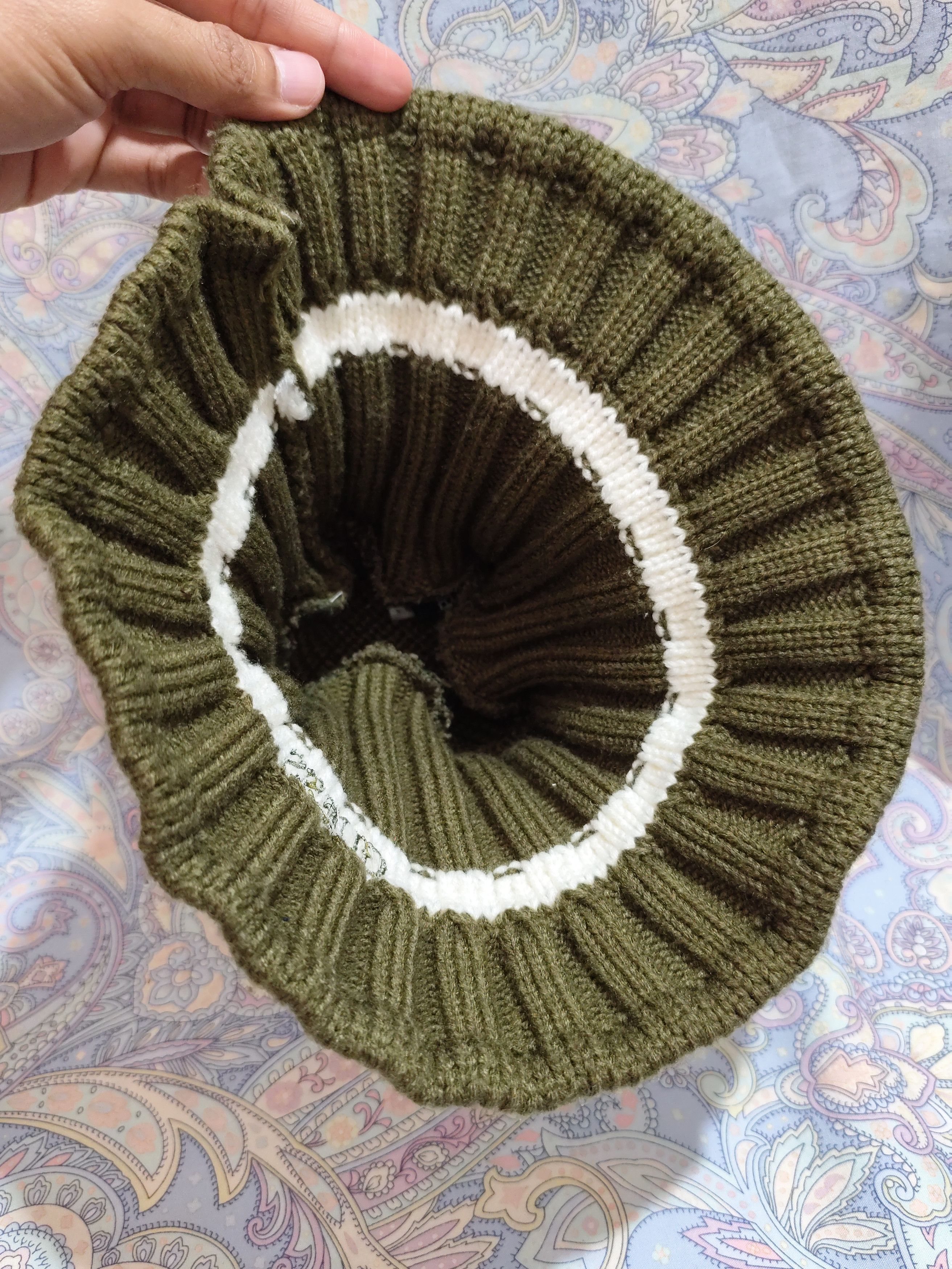 Guess Guess Olive Green Knit Hat Size ONE SIZE - 5 Thumbnail