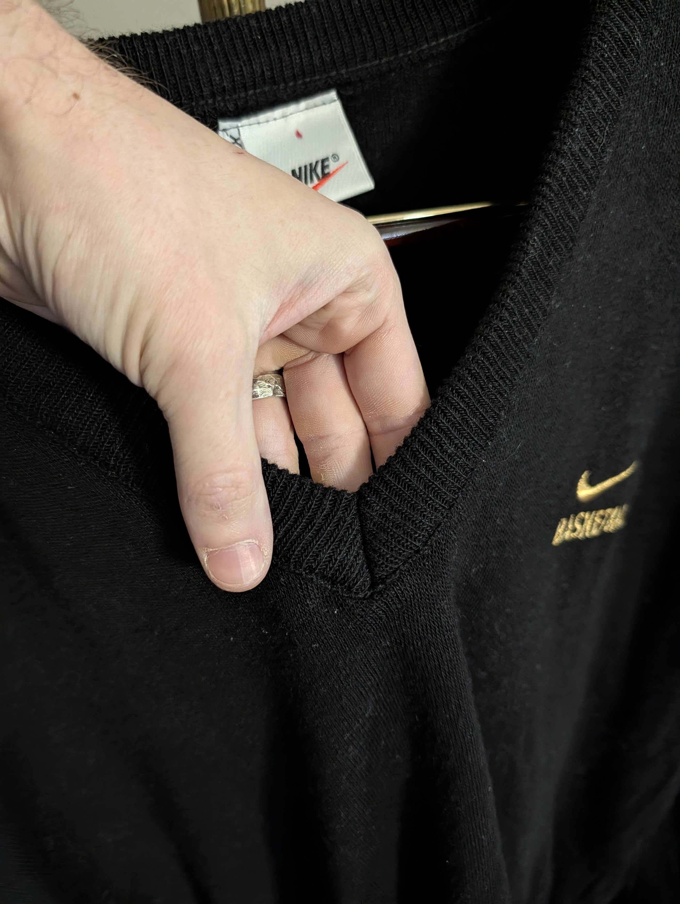 Nike RARE Vintage Nike Basketball MiUSA Black V-Neck Sweater XL Size US XL / EU 56 / 4 - 4 Thumbnail