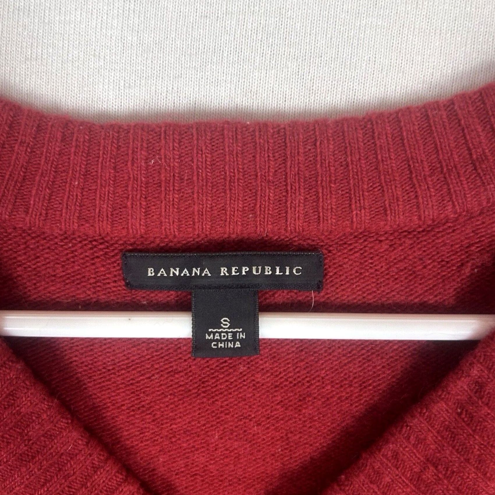 Banana Republic Banana Republic Womens Small V-Neck Sweater Wool Angora Rabbit Hair Long Sleeve Red Solid Pullover Knit Women S Lightweight All Seasons Size S / US 4 / IT 40 - 3 Thumbnail