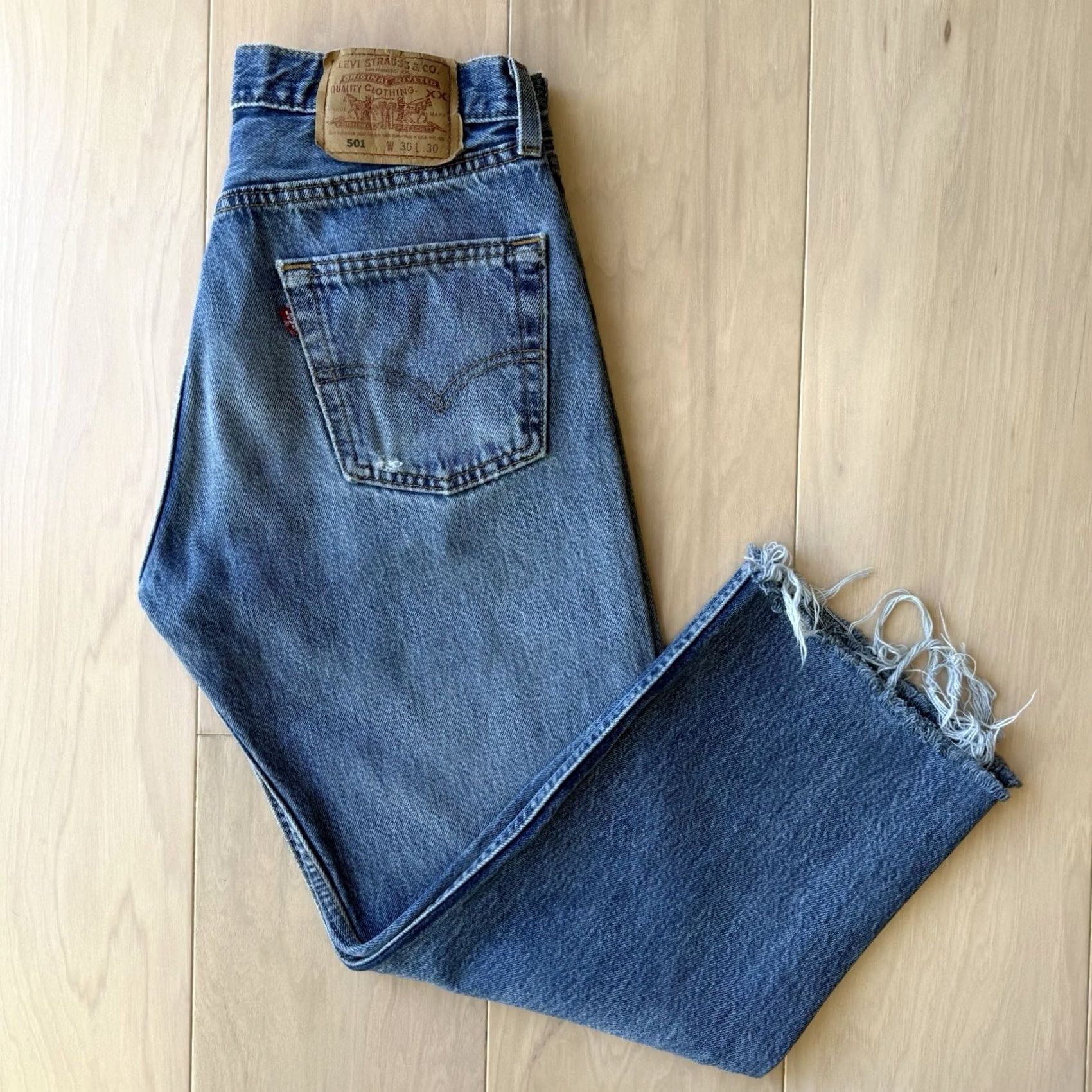 Levi's VINTAGE Levi's 501 Jeans 29 Blue 90s Medium Wash Made USA Workwear Non Selvedge Mens Jeans Regular Size US 29 - 2 Thumbnail