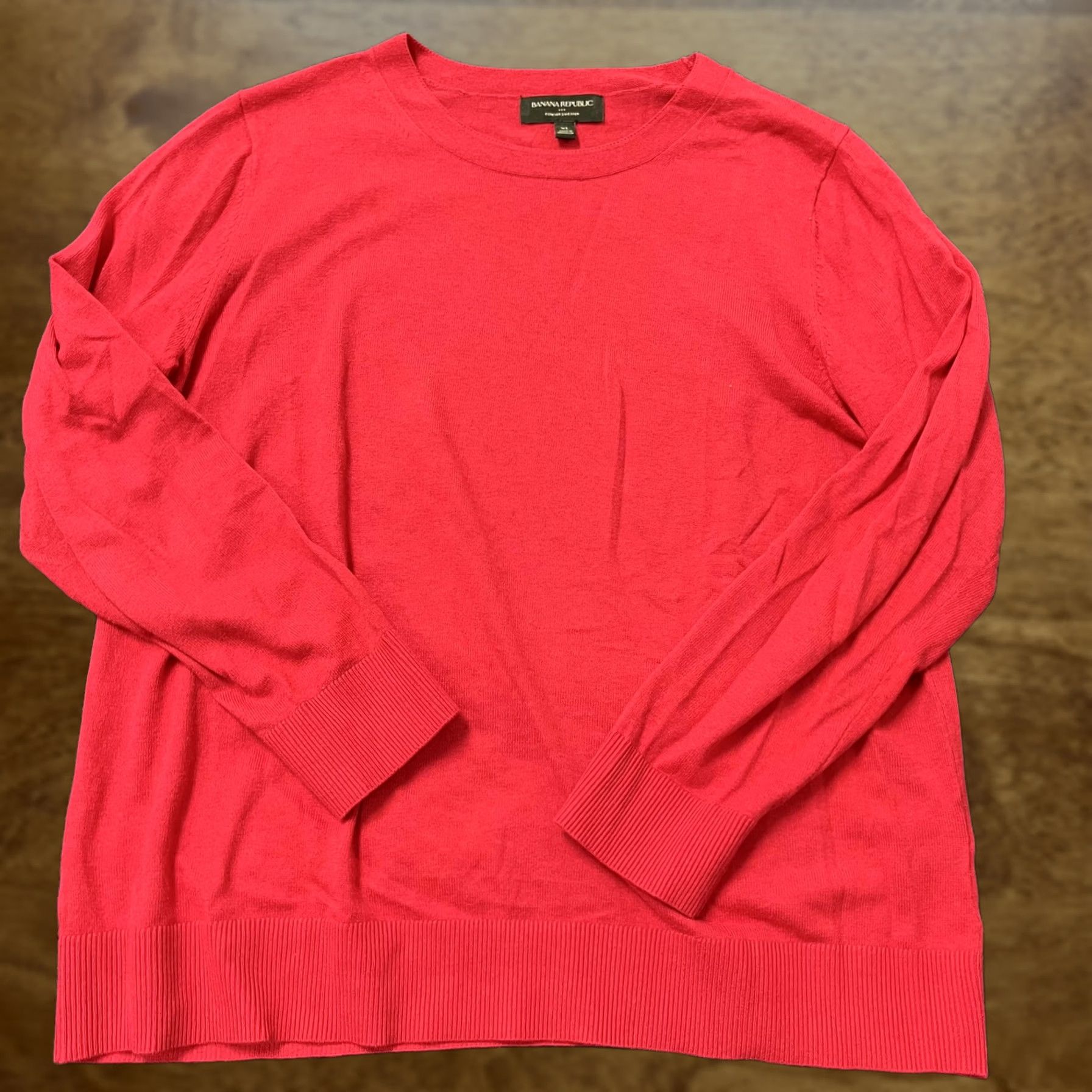 Banana Republic Banana Republic Sweater Mens XL Red Forever Crewneck Pullover Knit Lightweight Size US XL / EU 56 / 4 - 1 Thumbnail