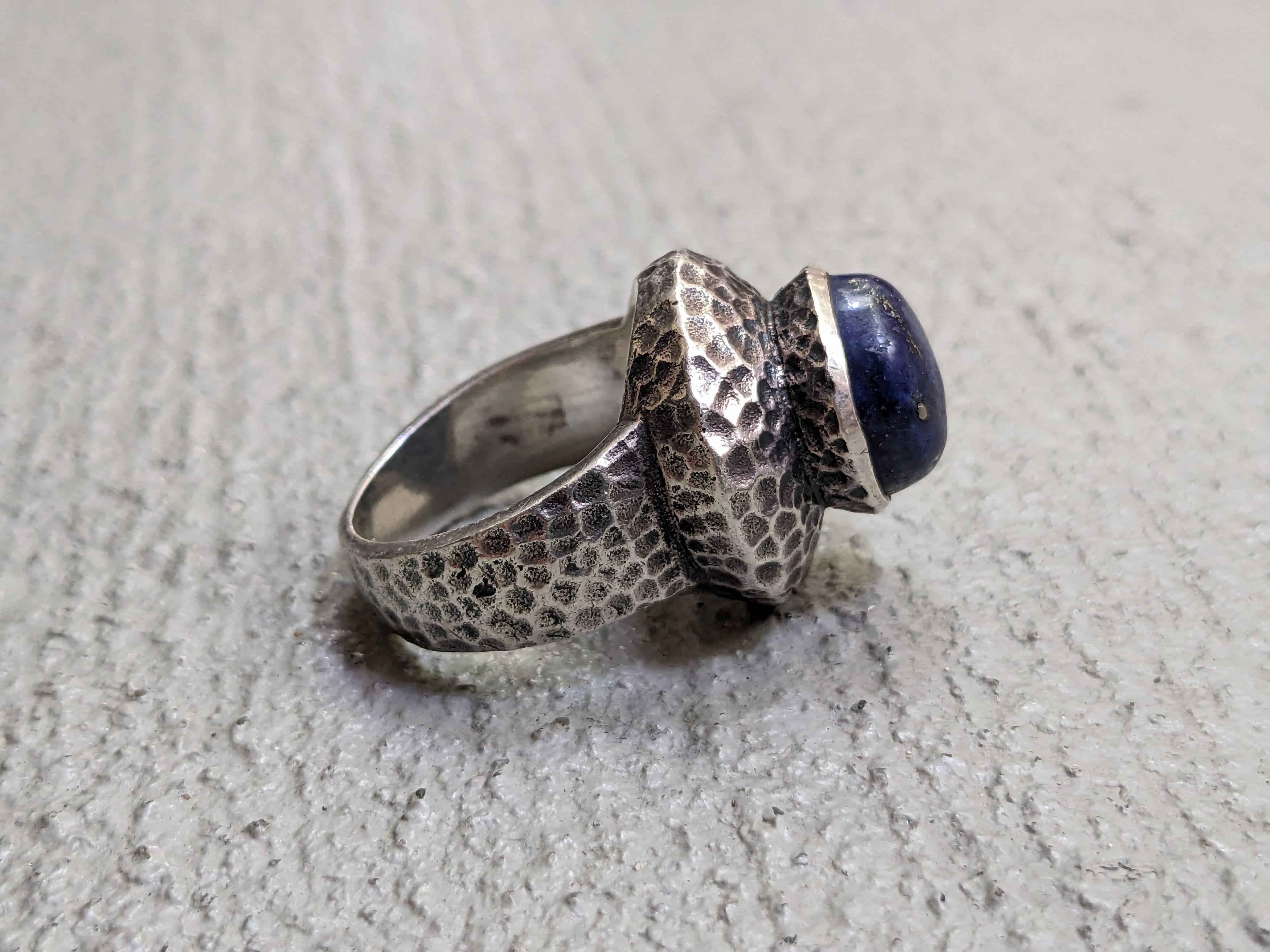 Jewelry Vintage Sterling Silver Ring Blue Lapis Lazuli 8 Hammered Size ONE SIZE - 5 Thumbnail