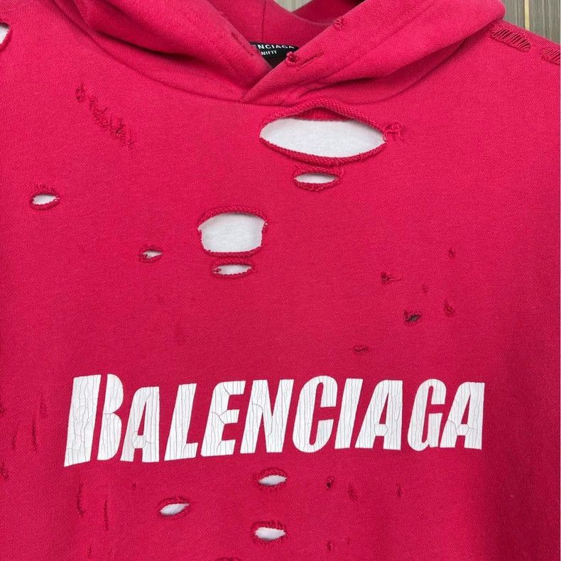 Balenciaga Balenciaga Distressed Lettered Hoodie in Pink Size US XS / EU 42 / 0 - 3 Thumbnail