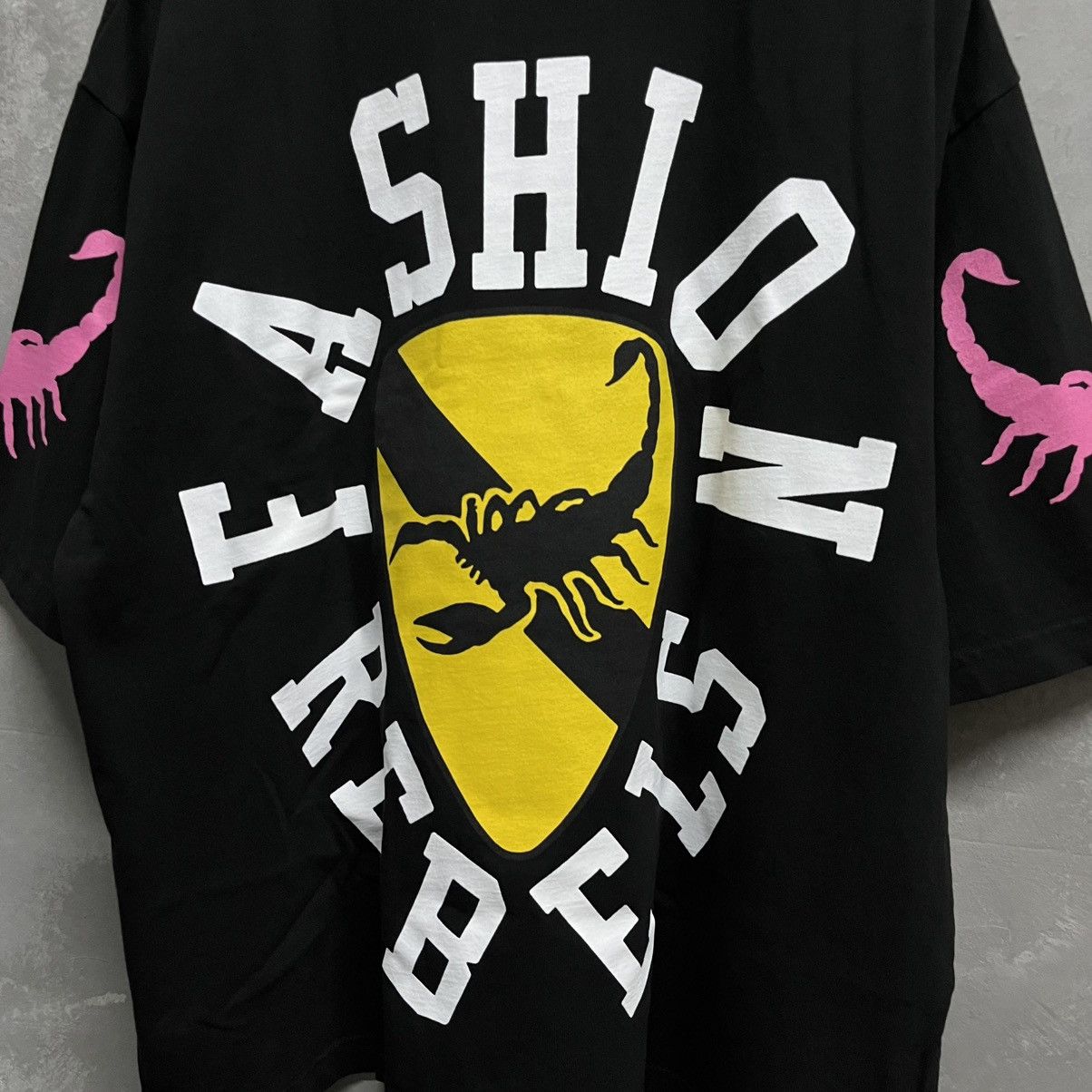 WWE Exclusive WestsideGunn 4thrope Virgil Abloh Mysterious Tee Size US XL / EU 56 / 4 - 4 Thumbnail