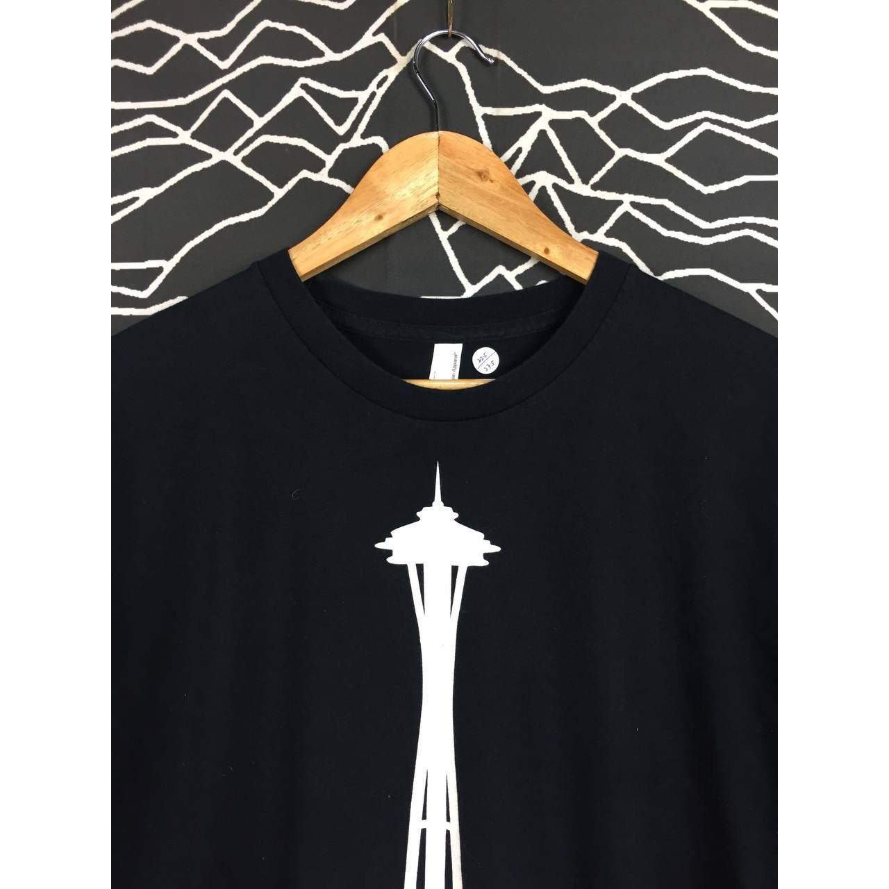 American Apparel Seattle Washington Space Needle Observation Tower Tee Size US L / EU 52-54 / 3 - 3 Thumbnail