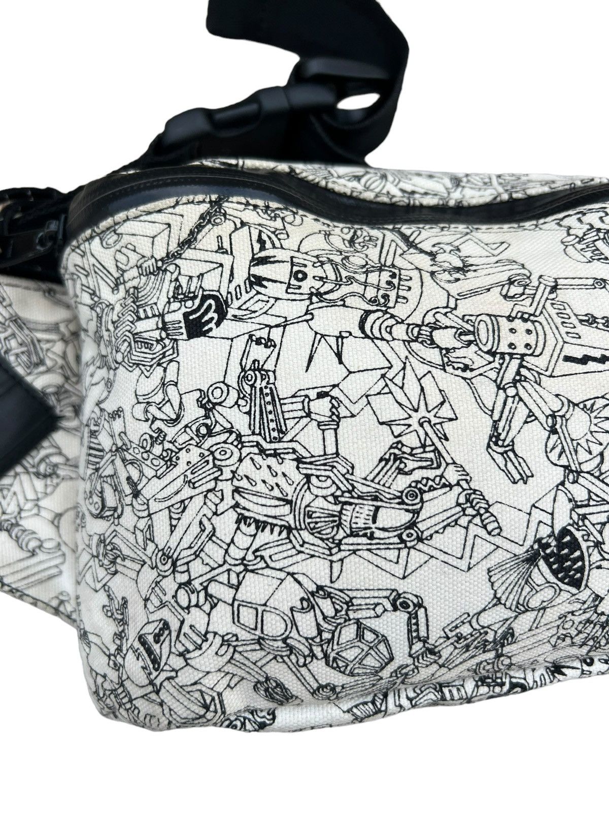 Medicom Toy Fabrick Medicom Toy X Beruf Japan Art Mini Chest Bag Size ONE SIZE - 6 Thumbnail