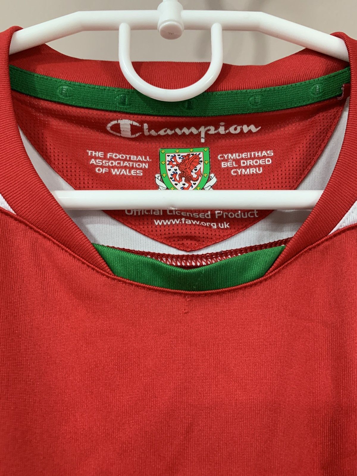 Champion × Vintage Wales Home Football Shirt Vintage Champion Soccer Jersey XL Size US XL / EU 56 / 4 - 8 Thumbnail