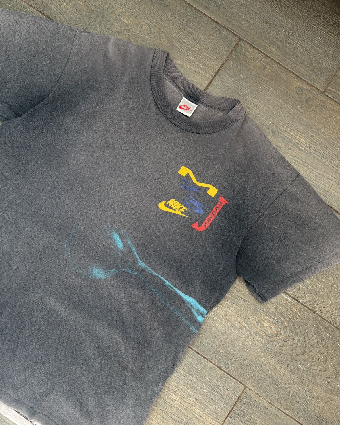 Nike VTG 90's Nike Jordan 23 Double Sided Single Stitch T-Shirt Size US L / EU 52-54 / 3 - 3 Thumbnail