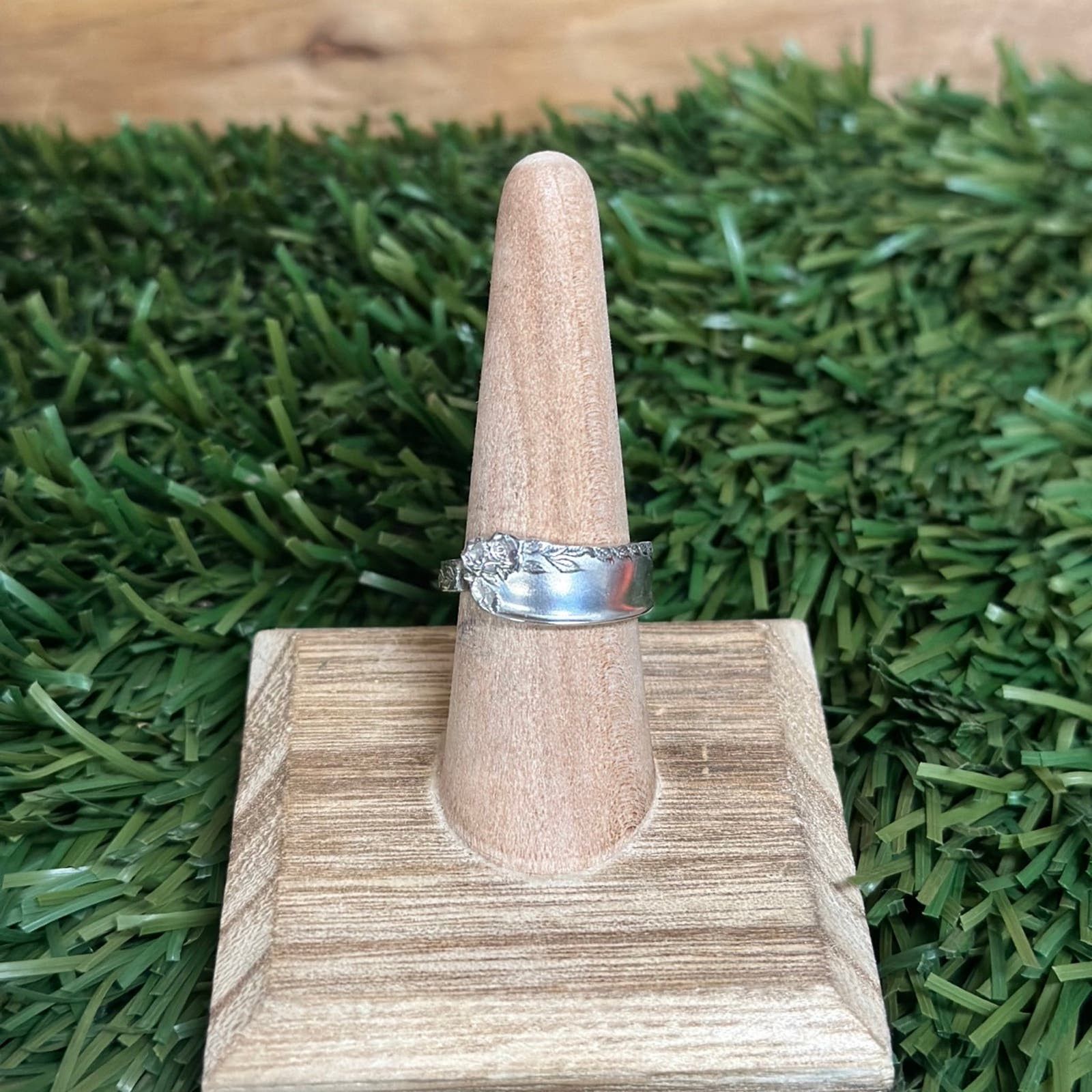 Handmade Floral Ring size 9 Size ONE SIZE - 2 Thumbnail