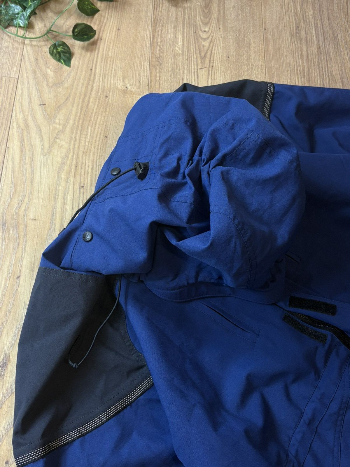 Haglofs 00s Haglofs Vintage Oversized Windstopper Waterproof Jacket Size US L / EU 52-54 / 3 - 7 Thumbnail