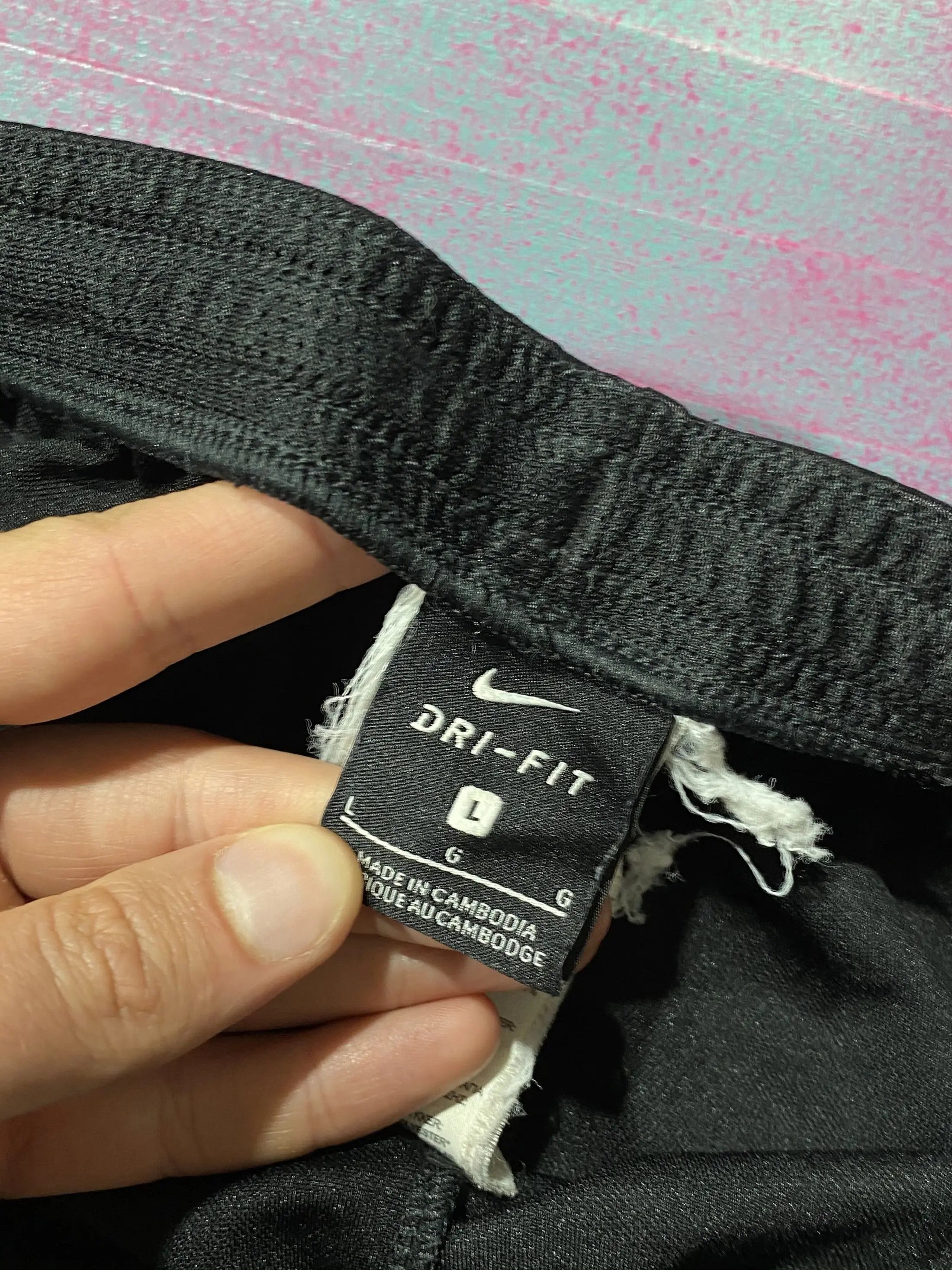 Nike Vintage Y2K Nike Swoosh Shorts Size US 32 / EU 48 - 3 Thumbnail
