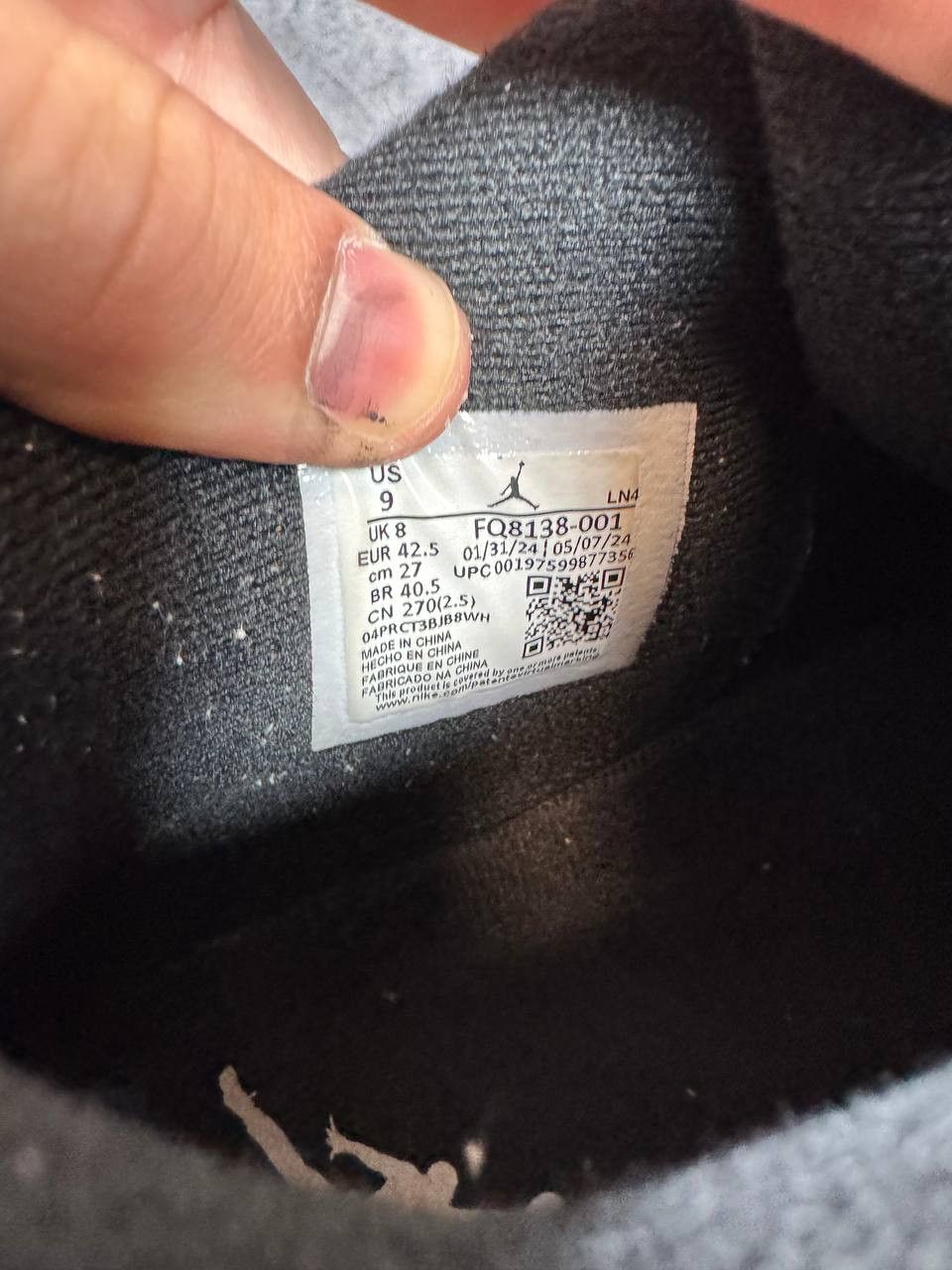 Jordan Brand Size 9 | Jordan 4 White Thunder With Box | Pre-Owned Size US 9 / EU 42 - 4 Thumbnail