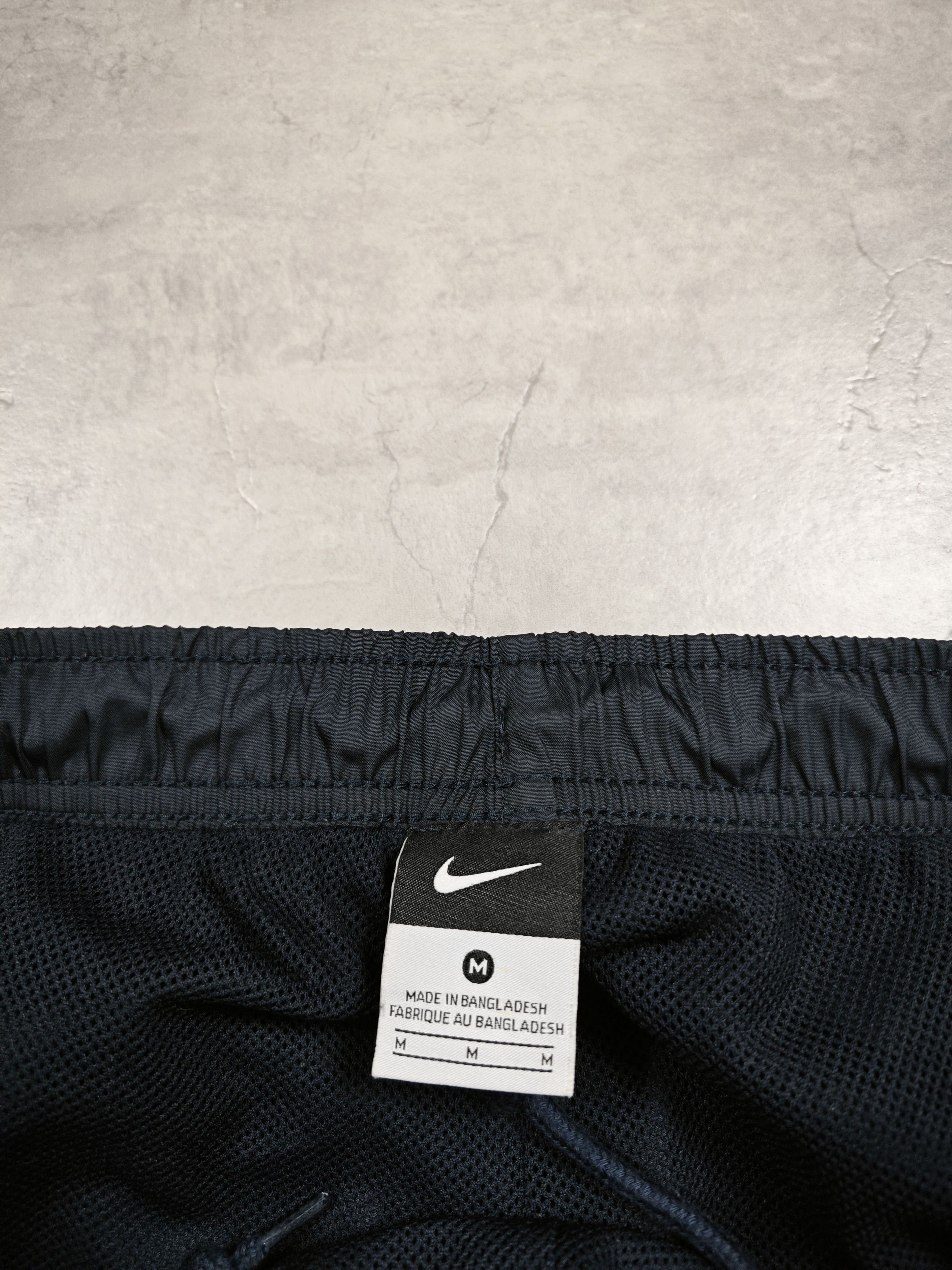 Nike Nike vintage pants Size US 33 - 8 Thumbnail