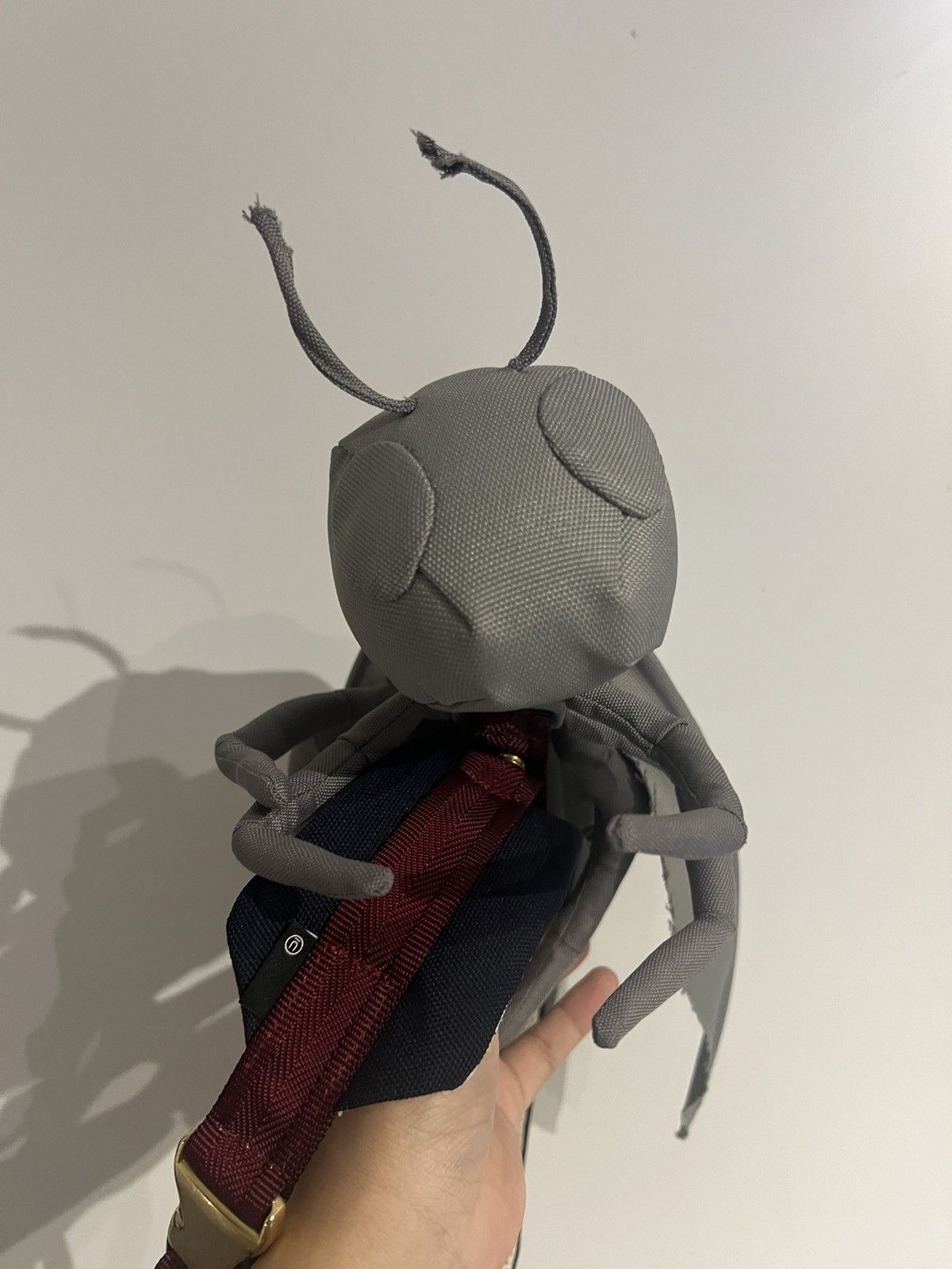 Jun Takahashi × Undercover FRIENDS AND FAMILY AW16 Undercover “Perfect Day” Wasp Bag Size ONE SIZE - 2 Thumbnail