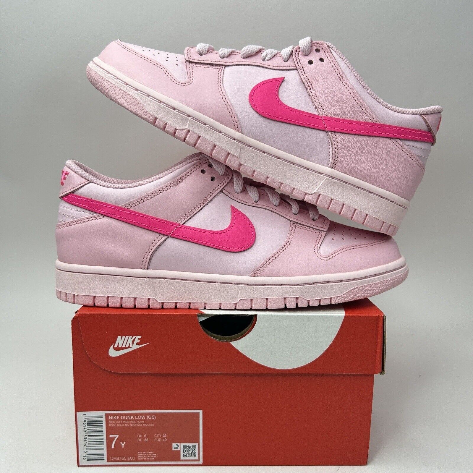 Nike Nike Dunk Low GS “Triple Pink/Pink Panther” 2023 Size US 8.5 / IT 38.5 - 1 Thumbnail