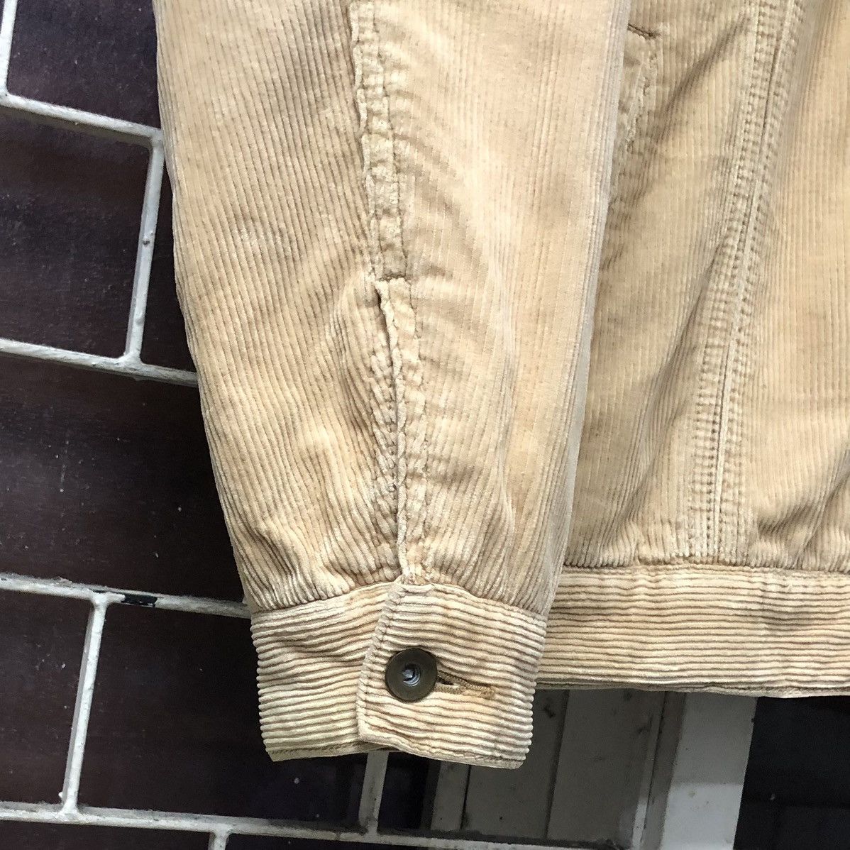 Uniqlo Vintage Uniqlo Corduroy Trucker Jacket Size US L / EU 52-54 / 3 - 12 Thumbnail
