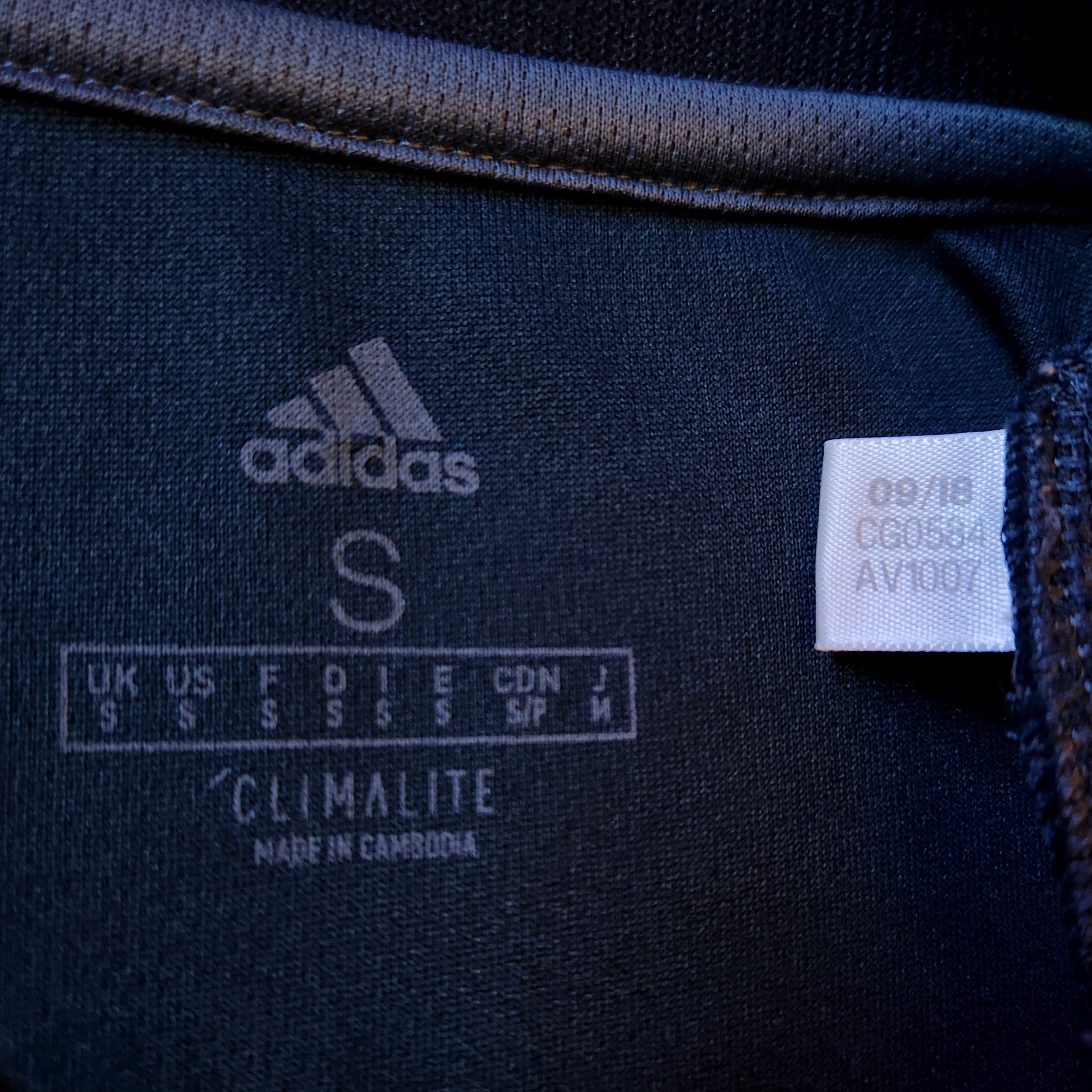 Adidas Authentic Real Madrid VINICIUS Jr 2018-2019 Away Jersey Size US S / EU 44-46 / 1 - 11 Thumbnail