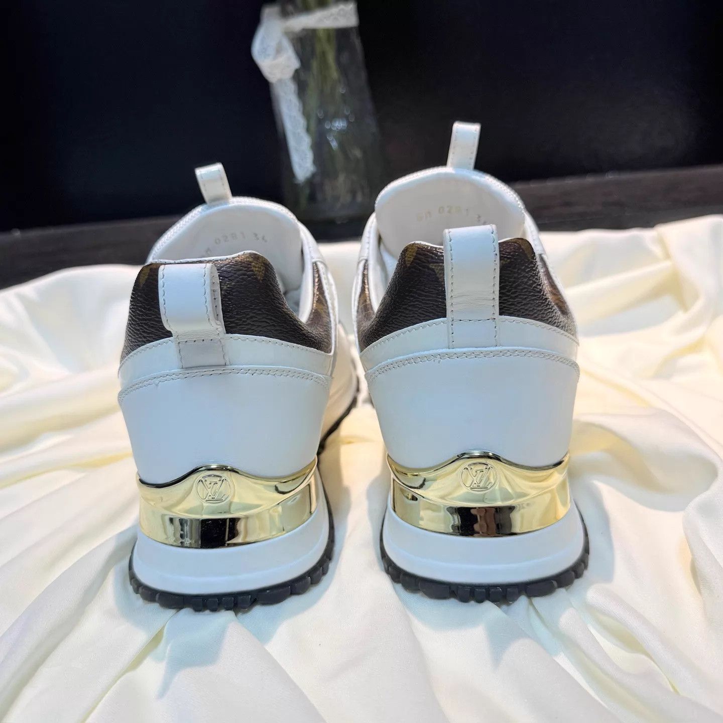Louis Vuitton LV Run Away White Brown Monogram Sneaker 36 99 New 9k nh3066 Size US 5.5 / IT 35.5 - 3 Thumbnail