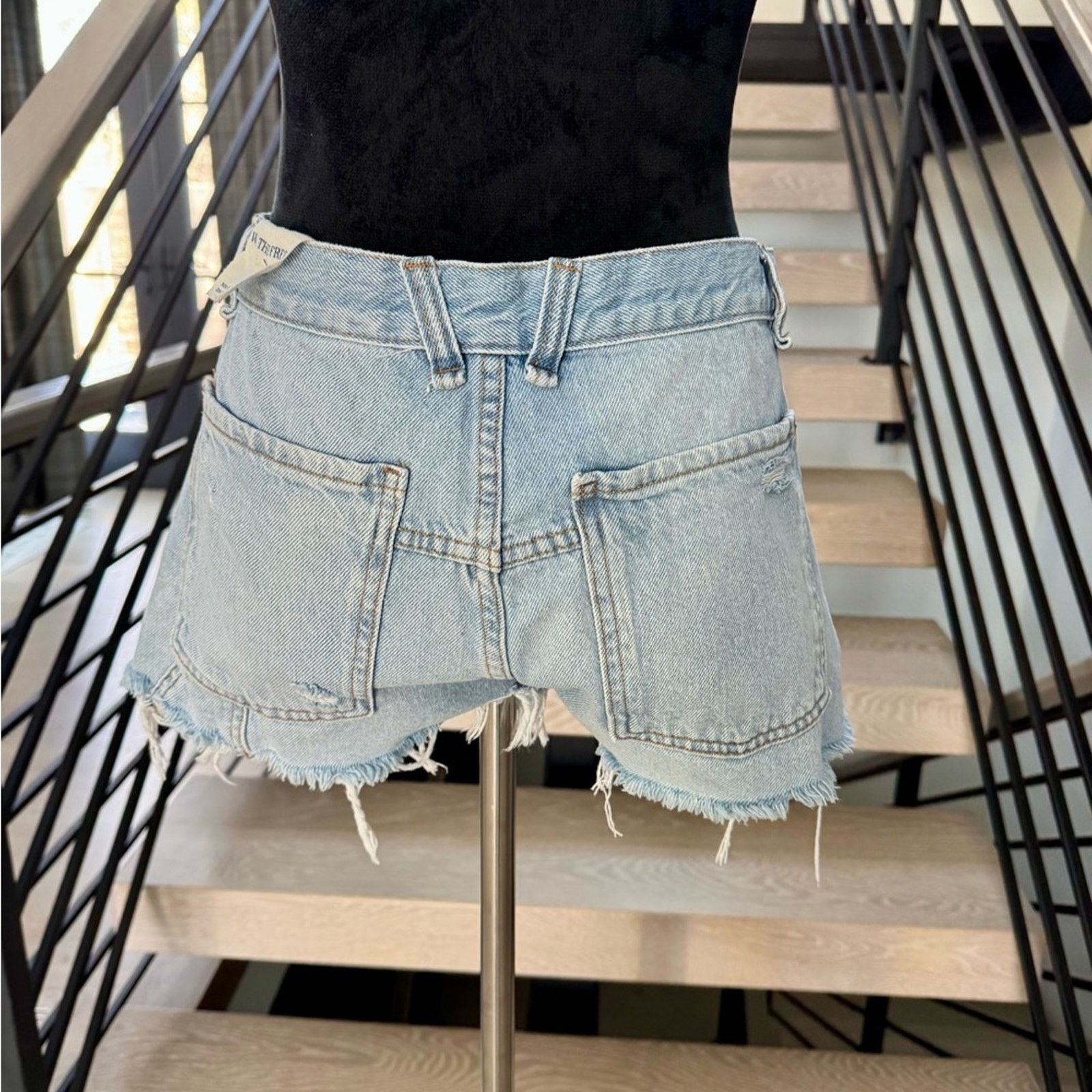 Other New We The Free Faded Blue Jean Shorts size 25 Size 25" / US 0 / IT 36 - 11 Thumbnail