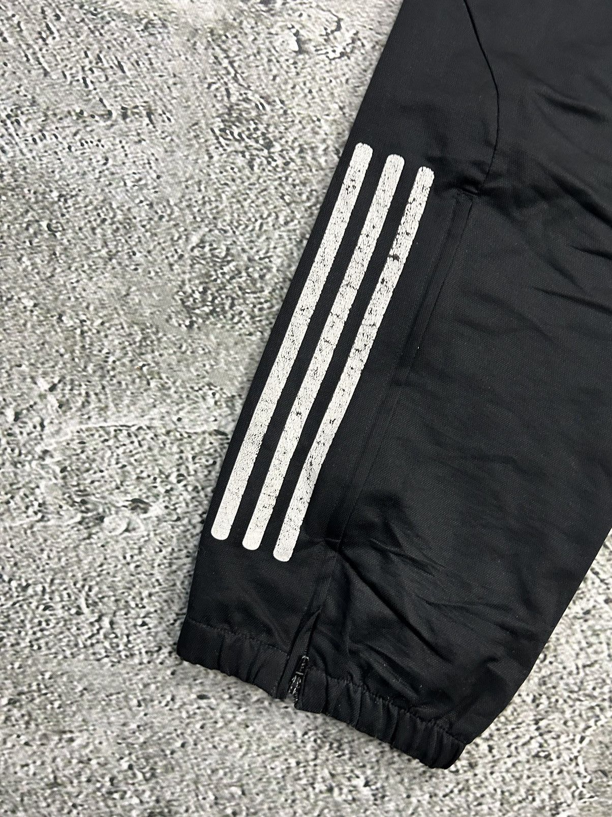 Adidas Adidas vintage black track pants small logo 2000s drill Y2K Size US 30 / EU 46 - 6 Thumbnail