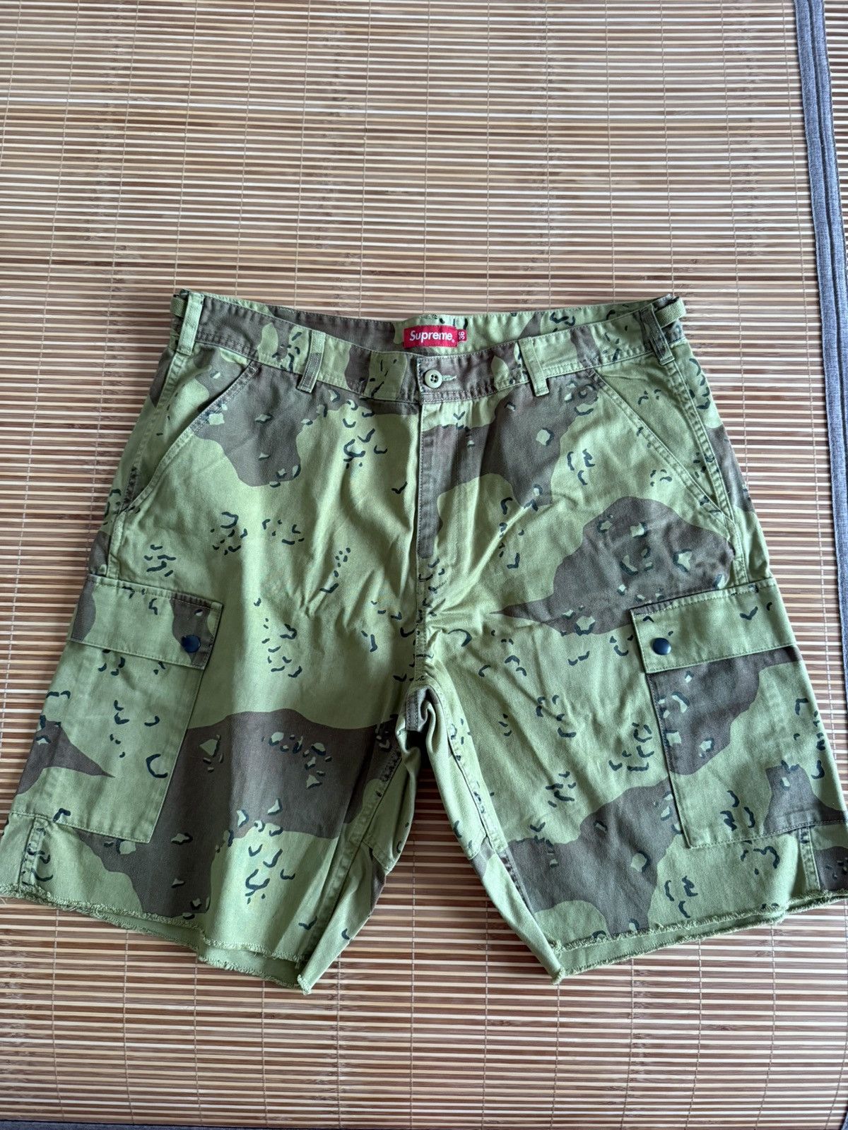 Supreme camo shorts online