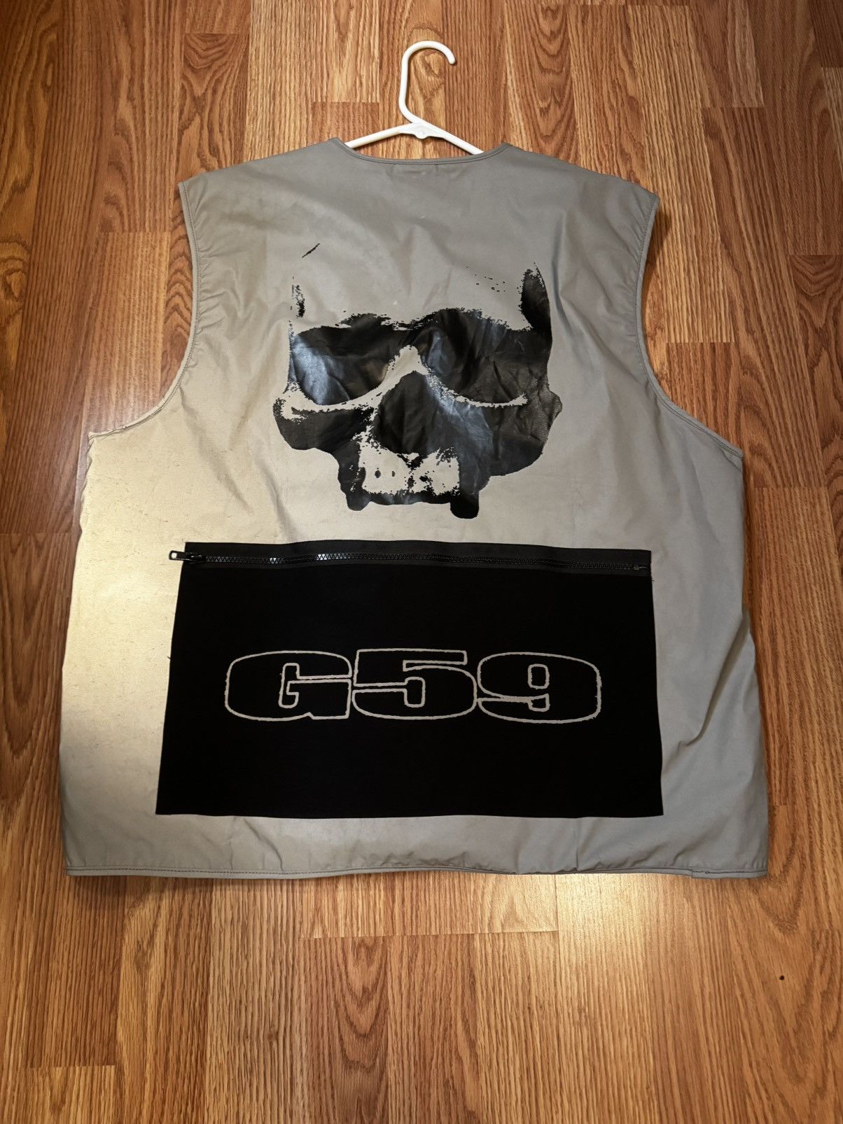G59 Records G59 Grey Vest Size US L / EU 52-54 / 3 - 3 Thumbnail