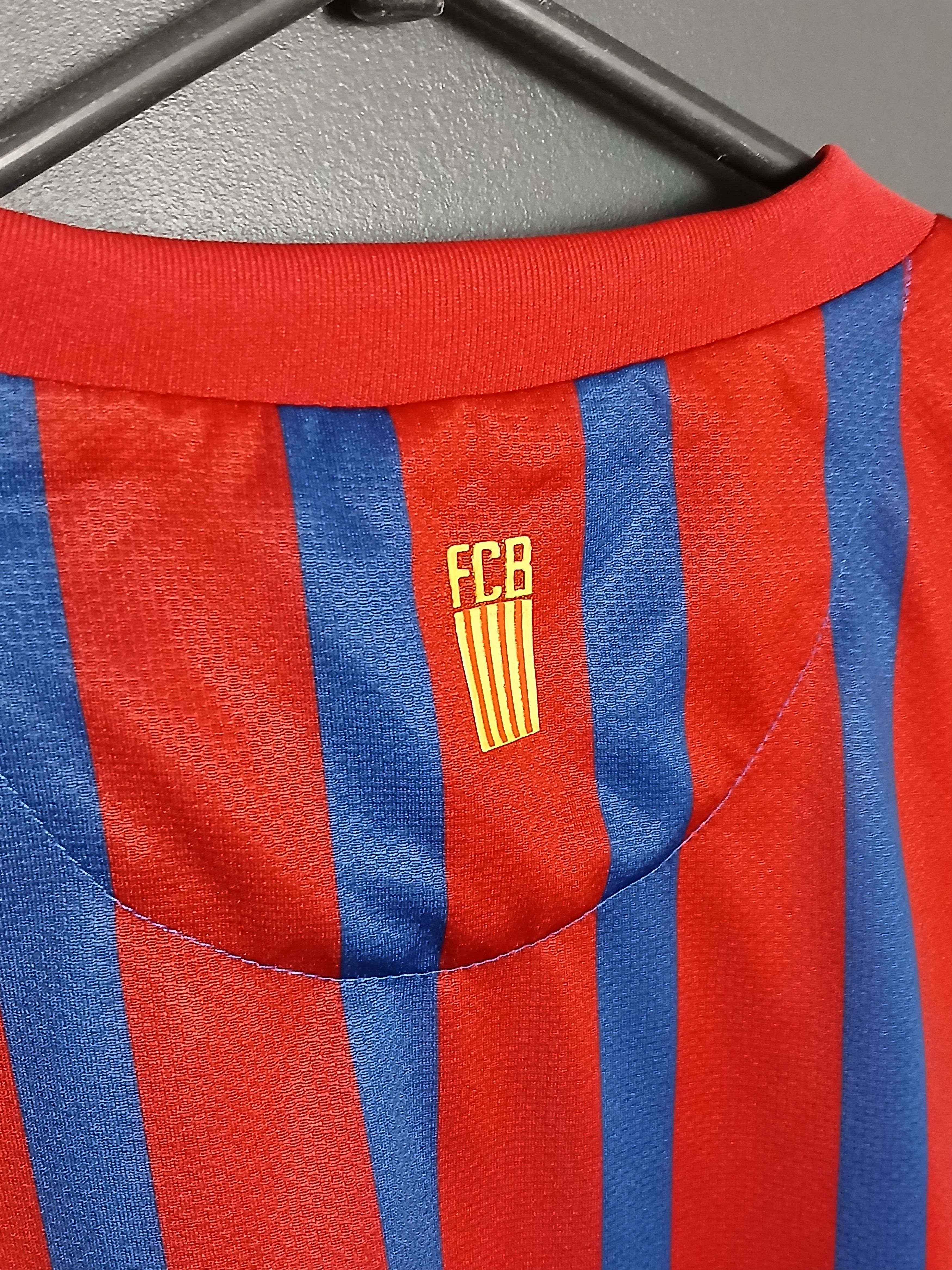 Other Barcelona 11/12 Home Football Jersey T-Shirt Size US M / EU 48-50 / 2 - 4 Thumbnail