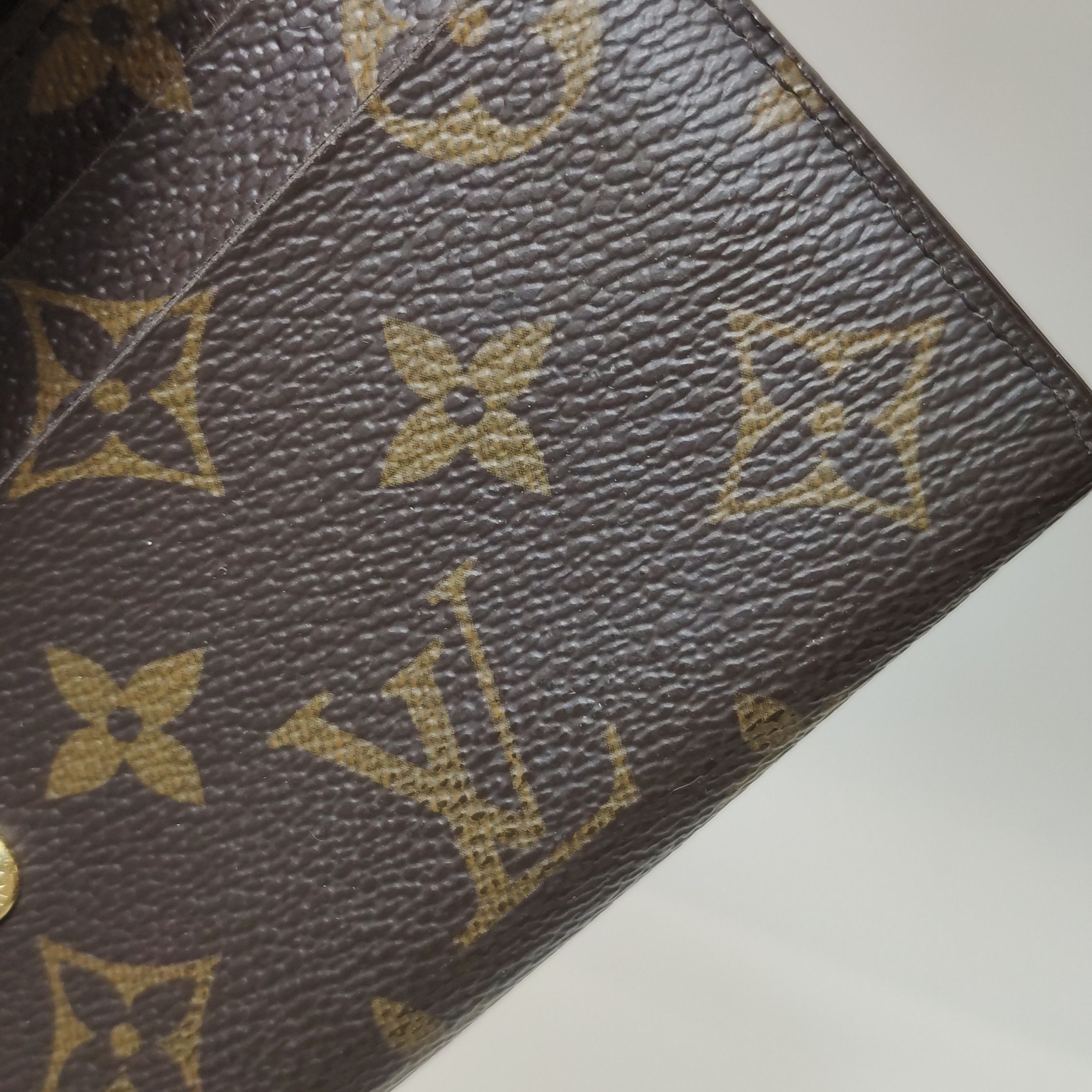Louis Vuitton Louis Vuitton (LV) Emilie leather Monogram print snap walle Size ONE SIZE - 6 Thumbnail