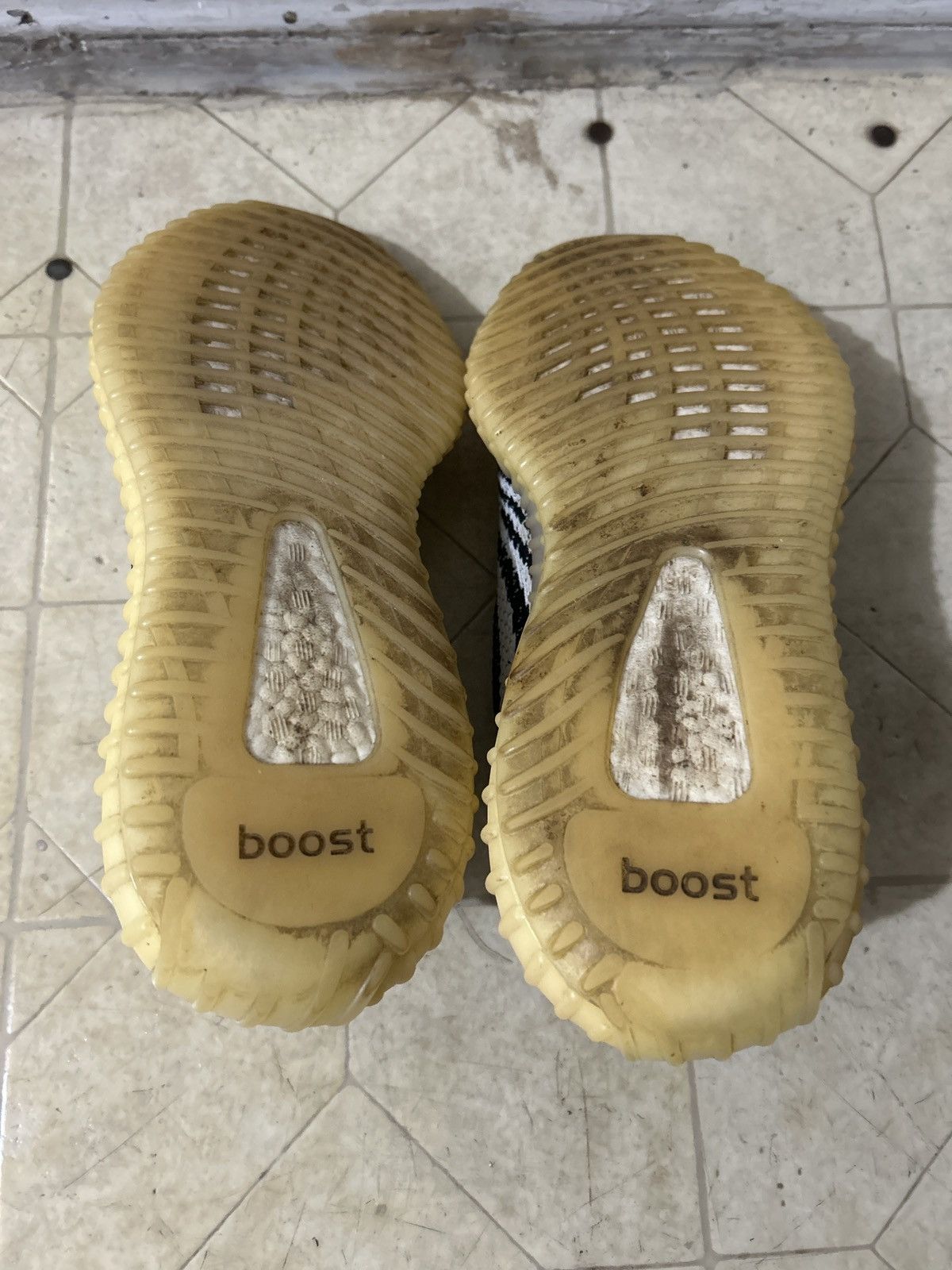 Yeezy adidas Yeezy Boost 350 V2 Zebra Size US 9 / EU 42 - 5 Thumbnail