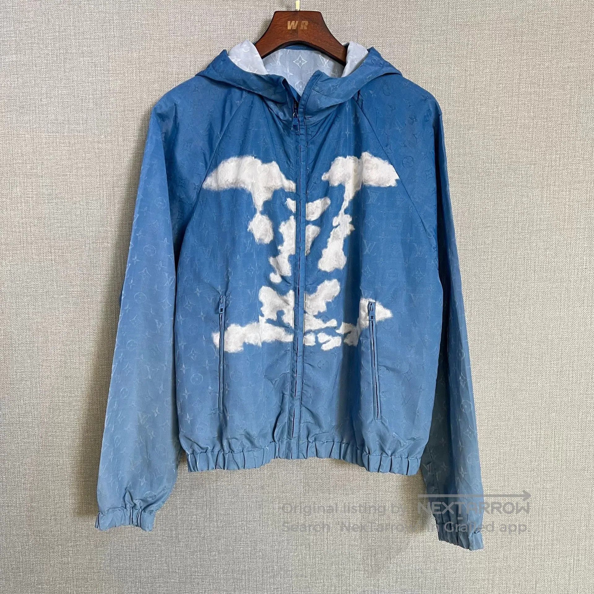 Louis Vuitton Louis Vuitton LV Cloud Logo Jacket. Size US S / EU 44-46 / 1 - 1 Thumbnail