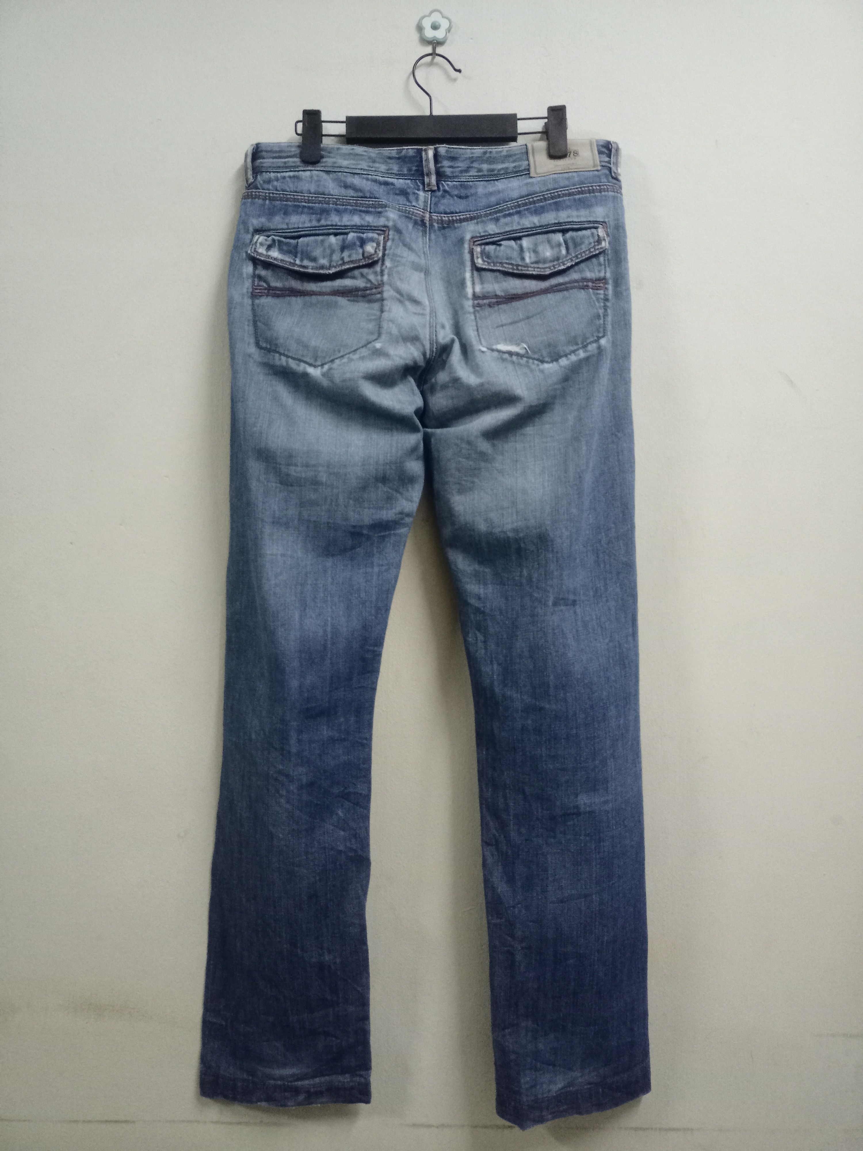 Designer × Henry Cotton's Vintage Henry Cottons Blue Wash Distressed Jeans 32x30 Size US 32 / EU 48 - 15 Thumbnail