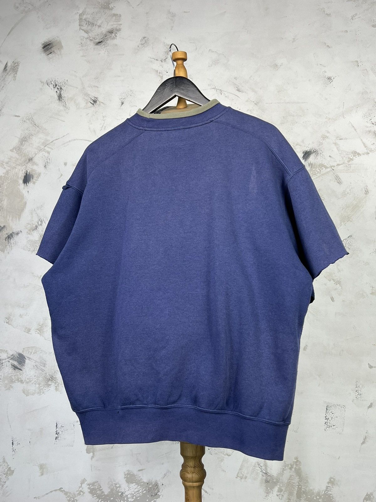 Nike Vintage Nike Short Sleeve Sweatshirt Size M - L Size US L / EU 52-54 / 3 - 4 Thumbnail