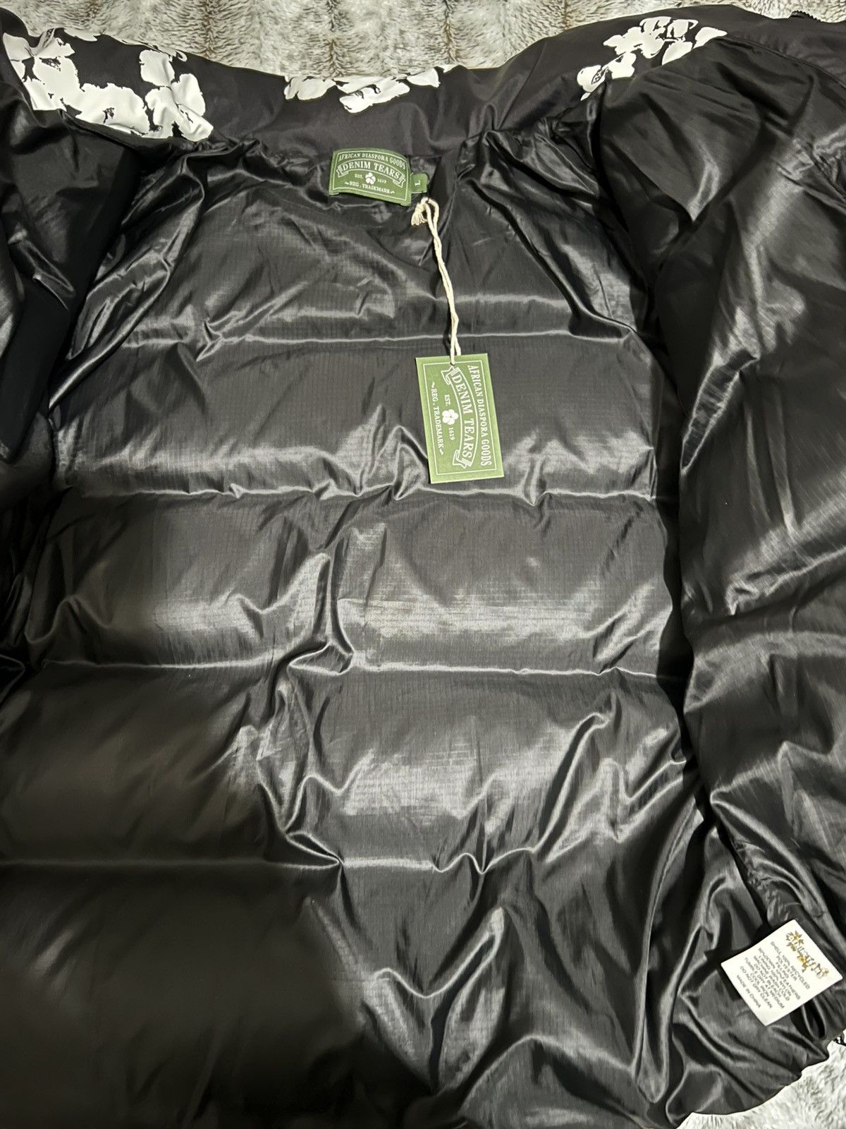 DENIM TEARS DENIM TEARS Cotton Wreath Puffer Down Jacket “Large” Size US L / EU 52-54 / 3 - 7 Thumbnail