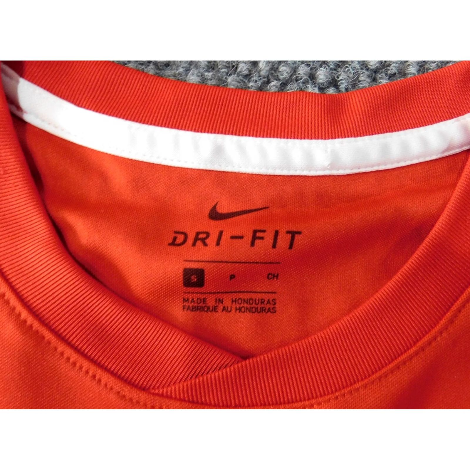 Nike Nike Dri-FIT Shirt Short Sleeve Nike Mens Small Red Football Falcons Graphic print Crew Neck Classic T-Shirt Mens Size US S / EU 44-46 / 1 - 3 Thumbnail