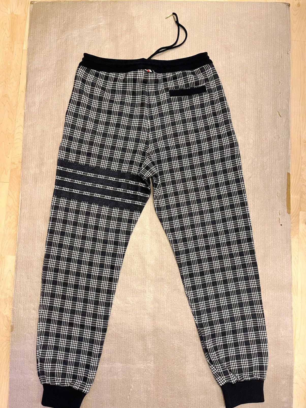 Thom Browne Thom Brown Luxury Casual Fashion Pants Size US 30 / EU 46 - 1 Thumbnail