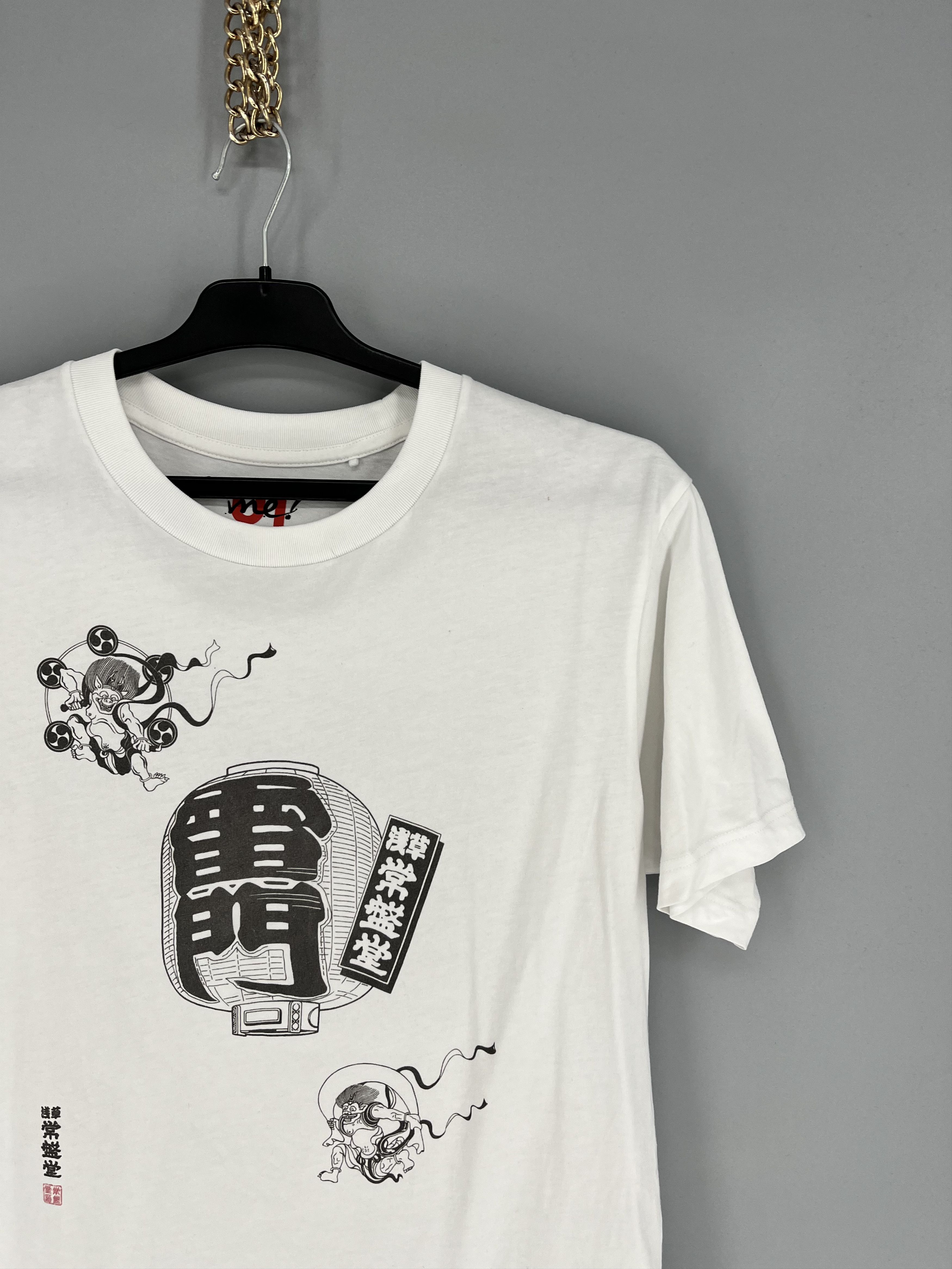 Japanese Brand UNIQLO Japan Asakusa store limited" opening commemorative Size US M / EU 48-50 / 2 - 5 Thumbnail