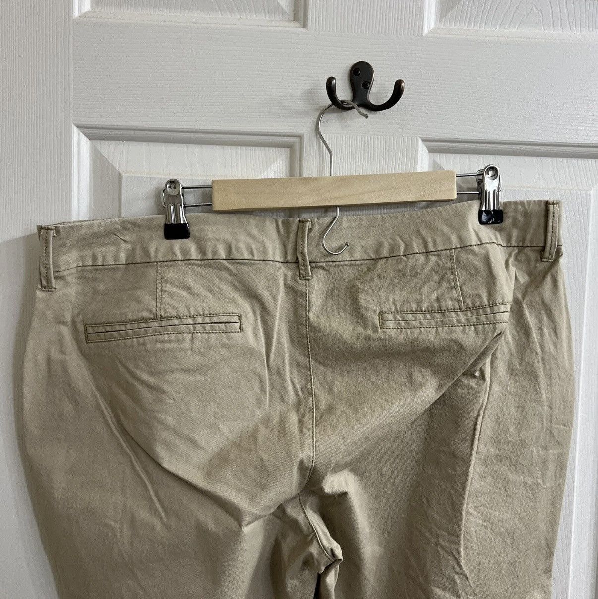Old Navy Old Navy Bootcut Khaki Casual Pants Womens 38x30 Size 38" / US 16 / IT 52 - 5 Thumbnail