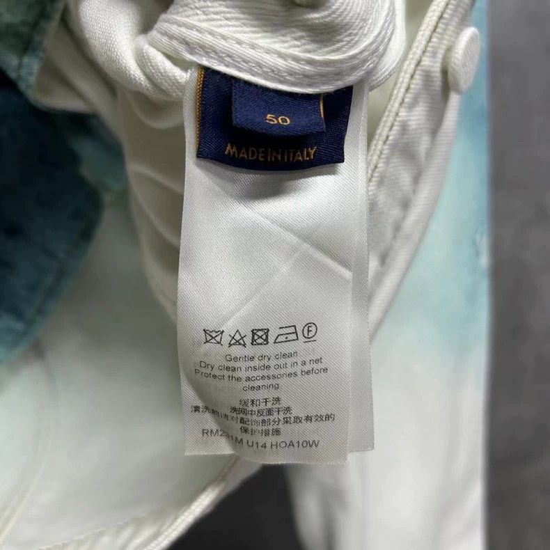 Louis Vuitton Louis Vuitton White and green rendered printed logo denim Size US M / EU 48-50 / 2 - 4 Thumbnail