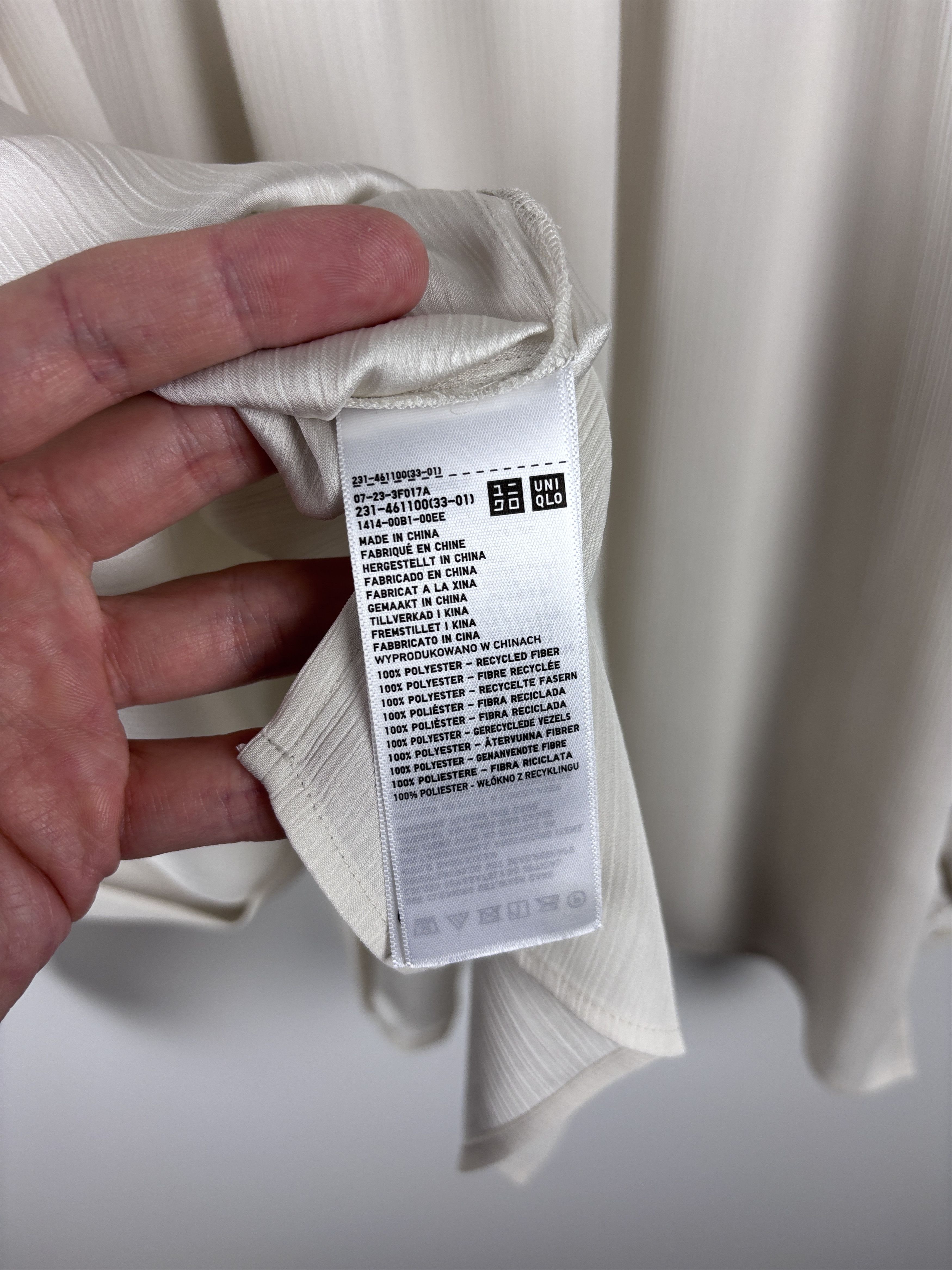 Uniqlo Womens Uniqlo Sheer Volume Longsleeve Blouse Off White M Size M / US 6-8 / IT 42-44 - 11 Thumbnail