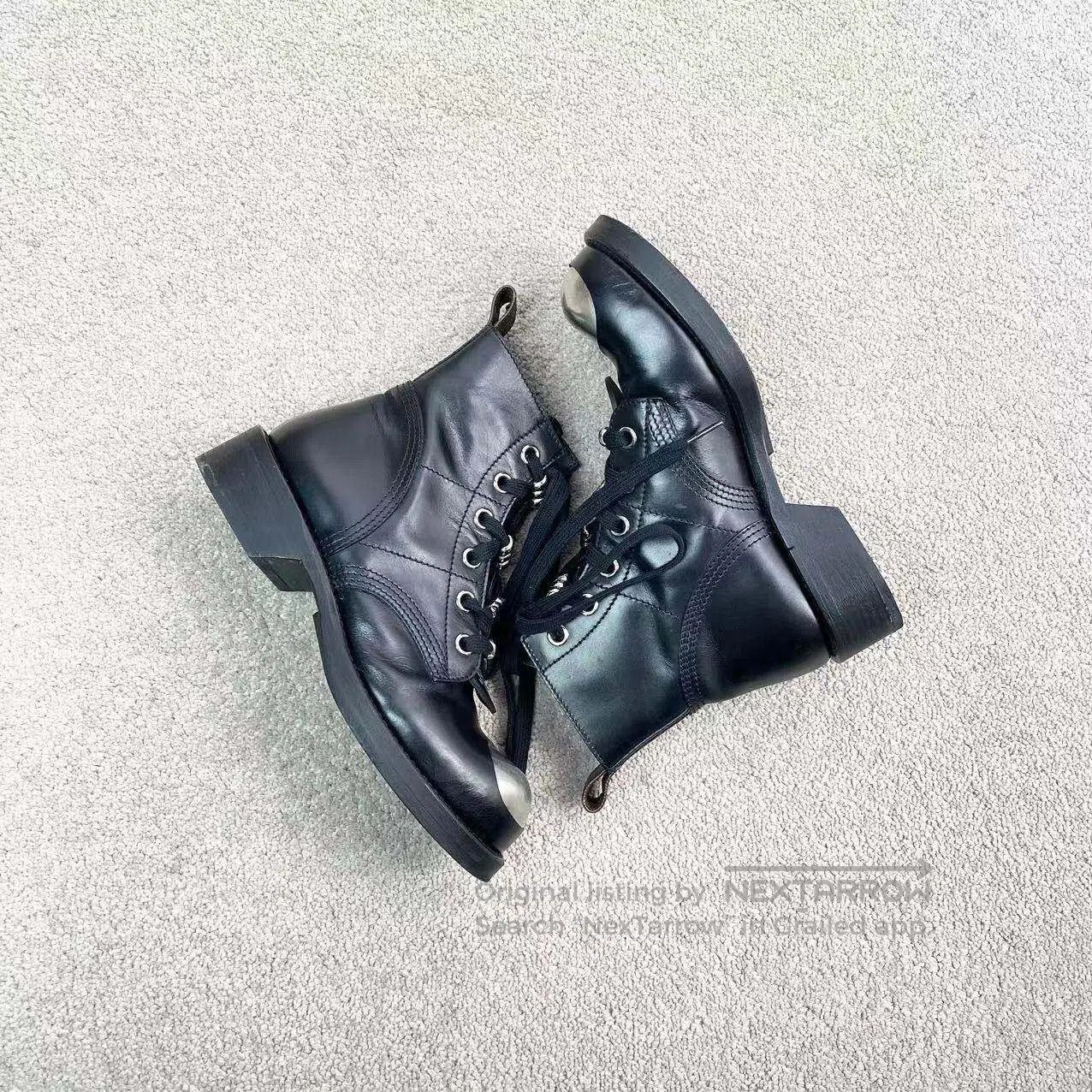 Louis Vuitton Louis Vuitton Round-toed booties with presbyoped heels| Size US 6.5 / IT 36.5 - 3 Thumbnail