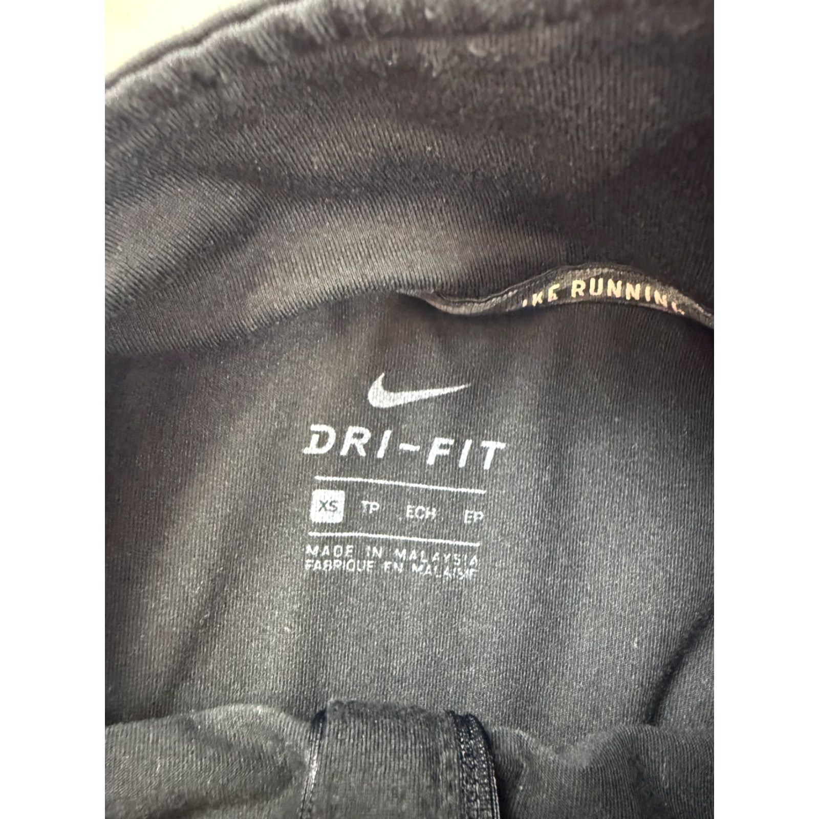 Nike Nike Shirt Womens XS Black Dri-Fit 1/4 Zip Running Pullover Size XS / US 0-2 / IT 36-38 - 5 Thumbnail