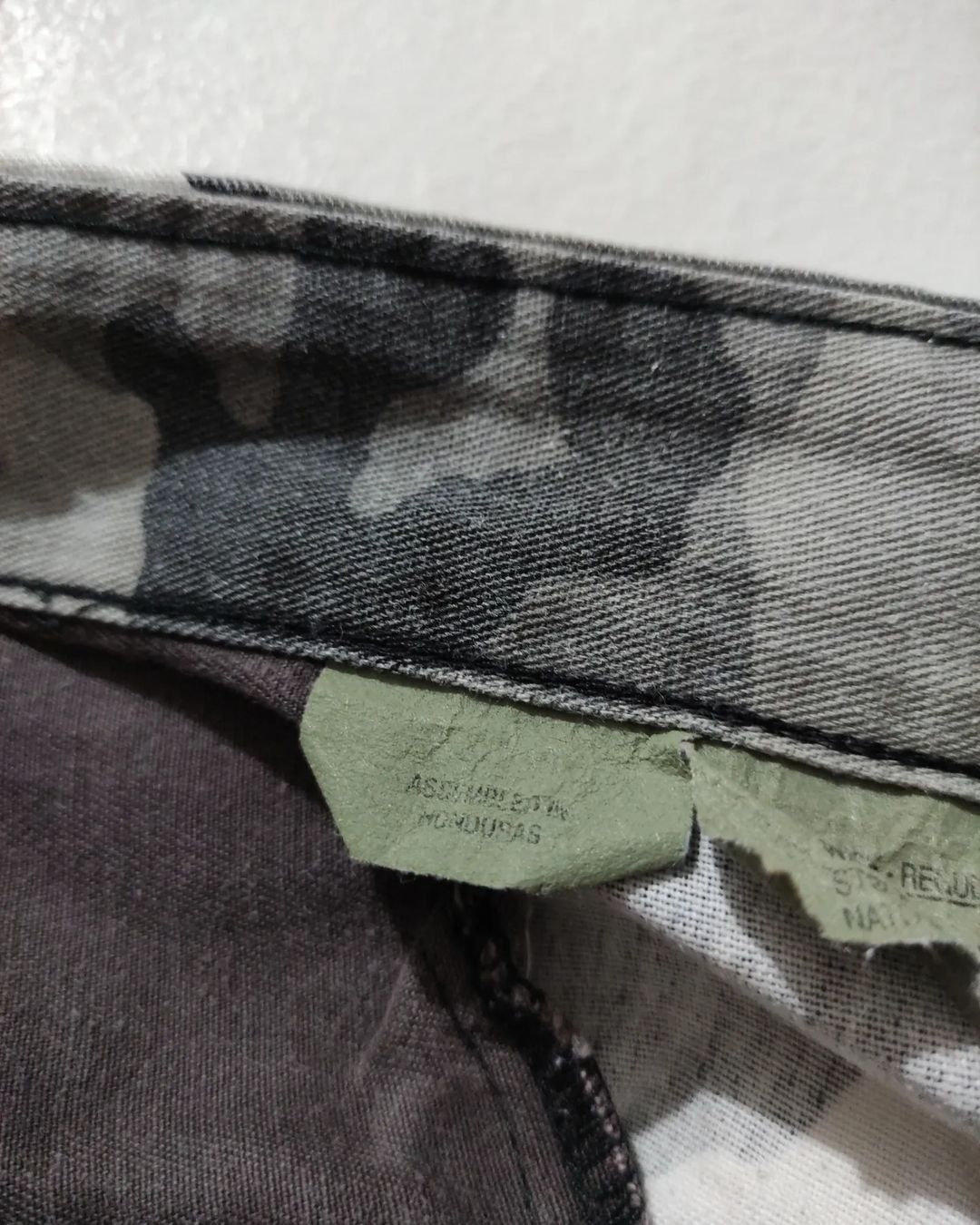 Vintage 90s Vintage Camo Cargo Shorts Size US 44 / EU 60 - 12 Thumbnail